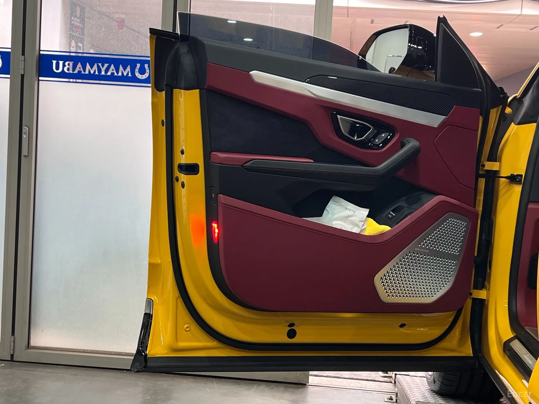 Lamborghini Urus превью 16