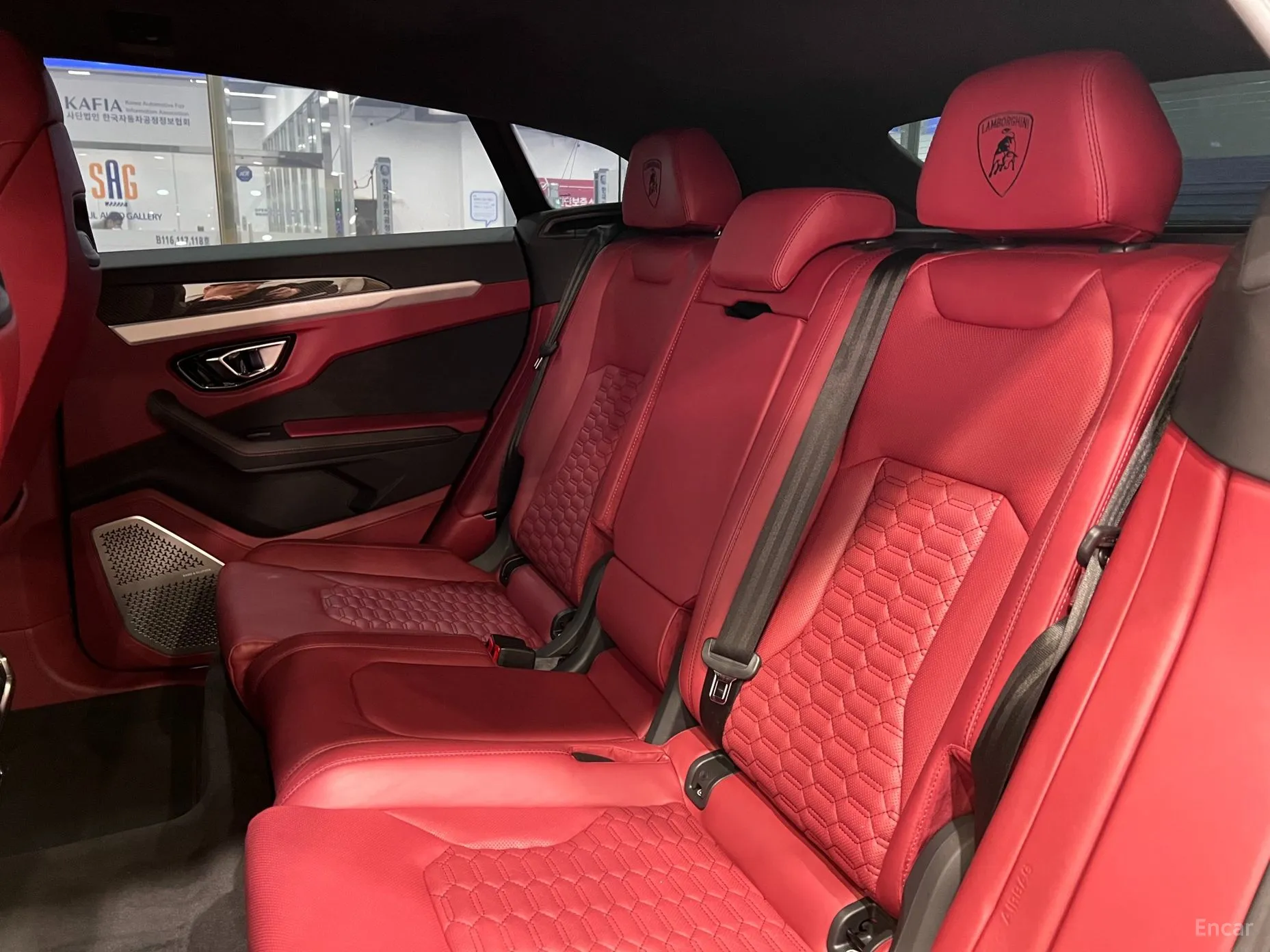 Lamborghini Urus превью 7