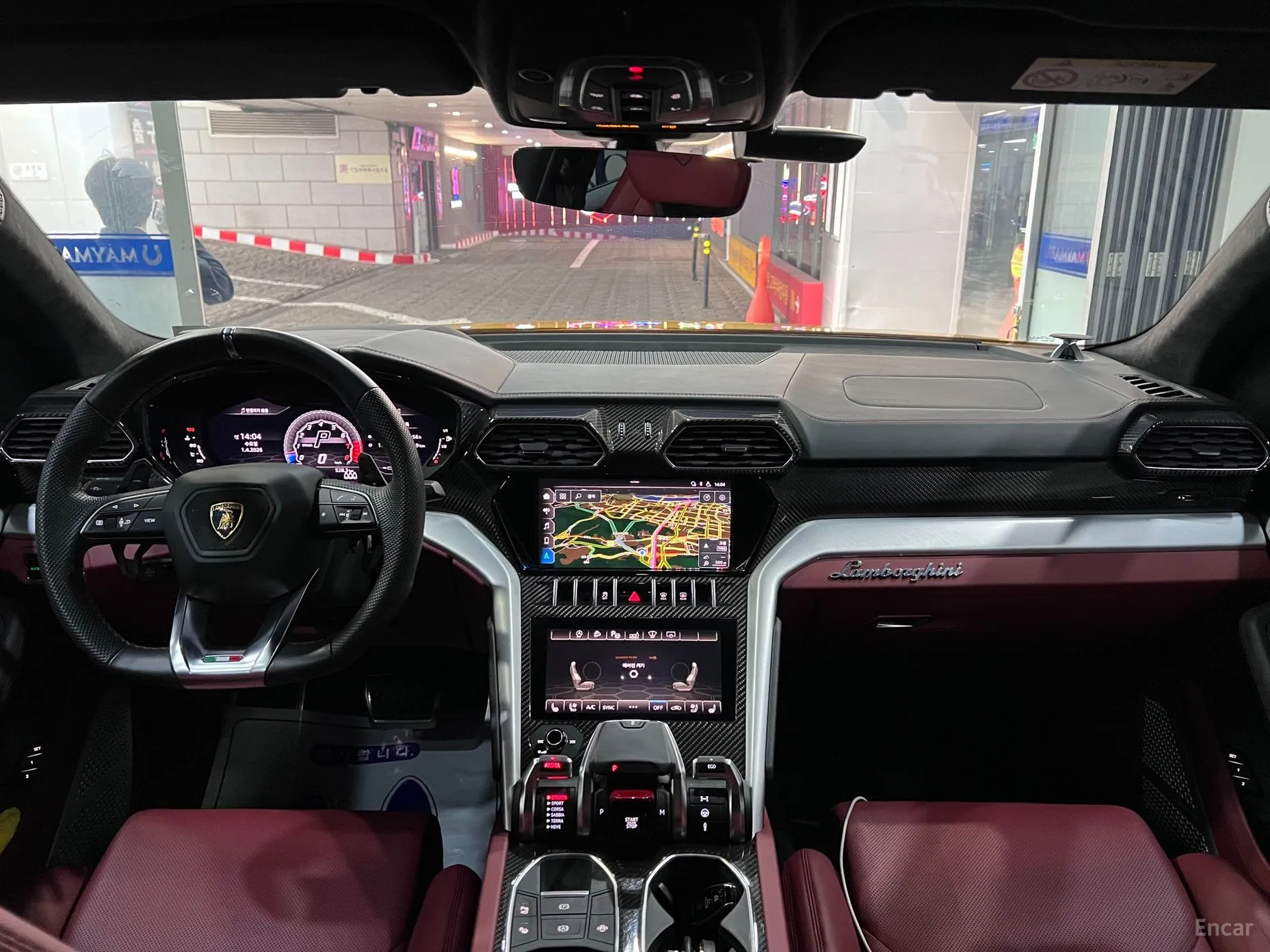 Lamborghini Urus превью 9