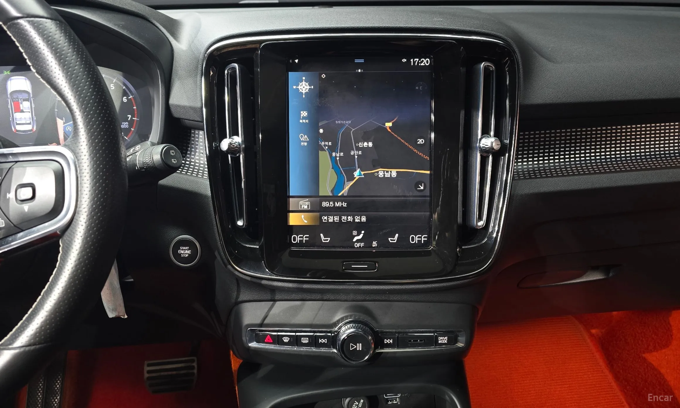 Volvo XC40 превью 14