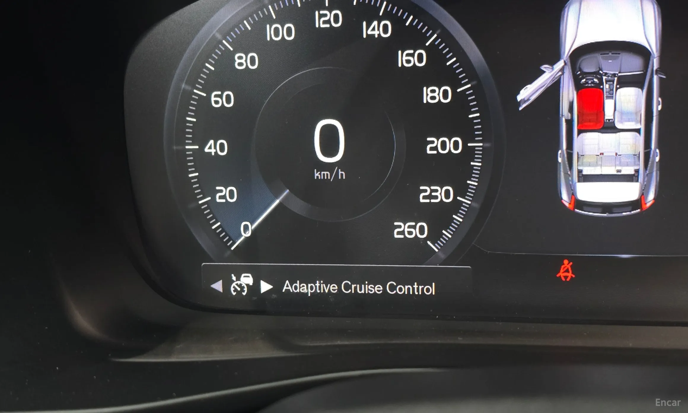 Volvo XC40 превью 18