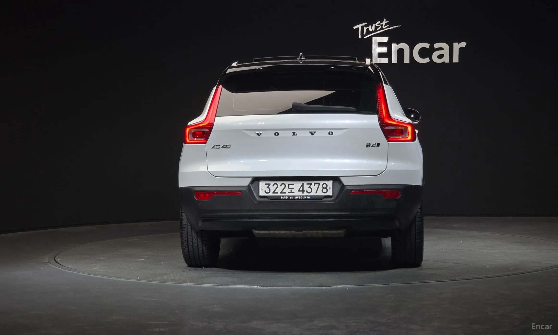 Volvo XC40 превью 4