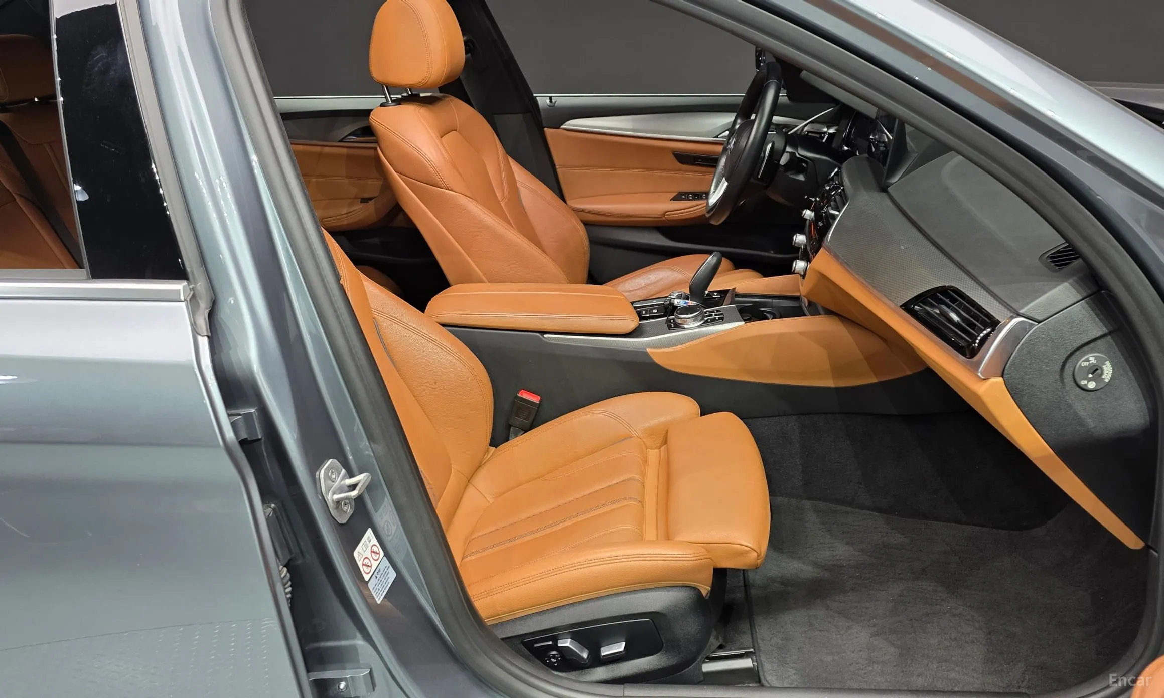 BMW 5 Series (G30) превью 10