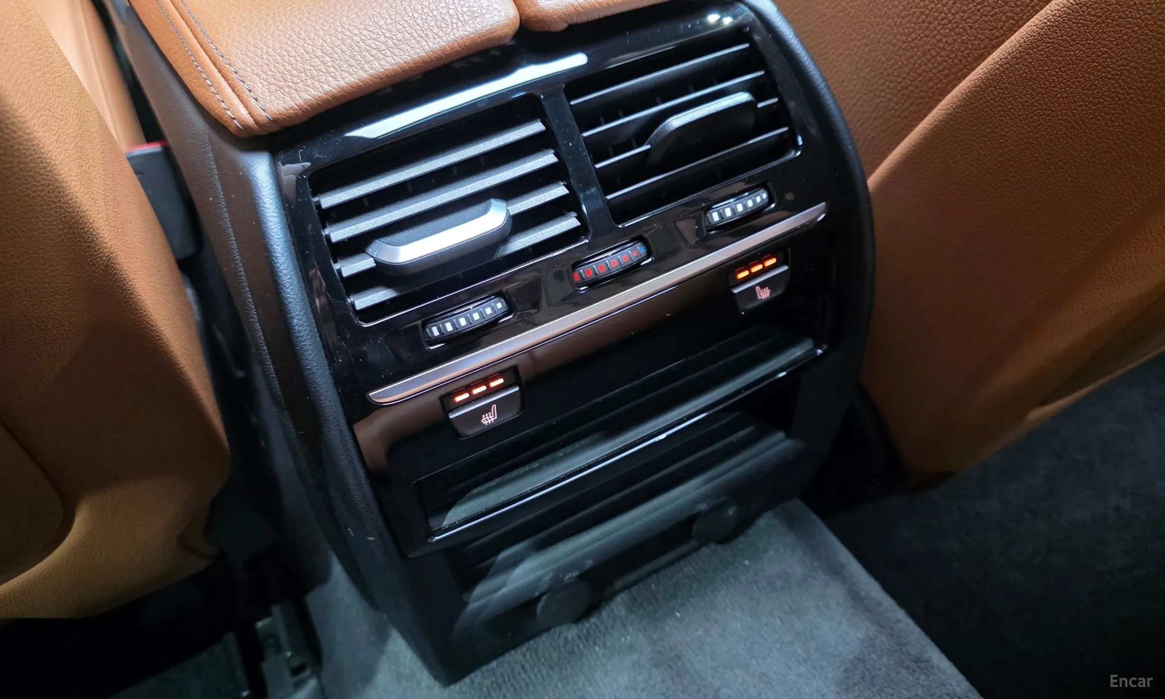 BMW 5 Series (G30) превью 17