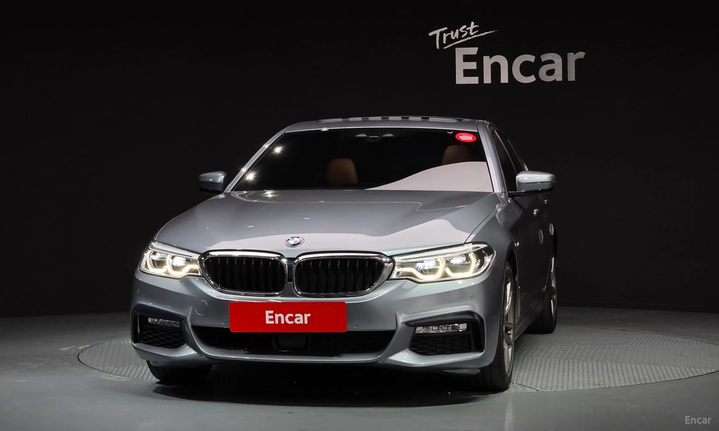 BMW 5 Series (G30) превью 3