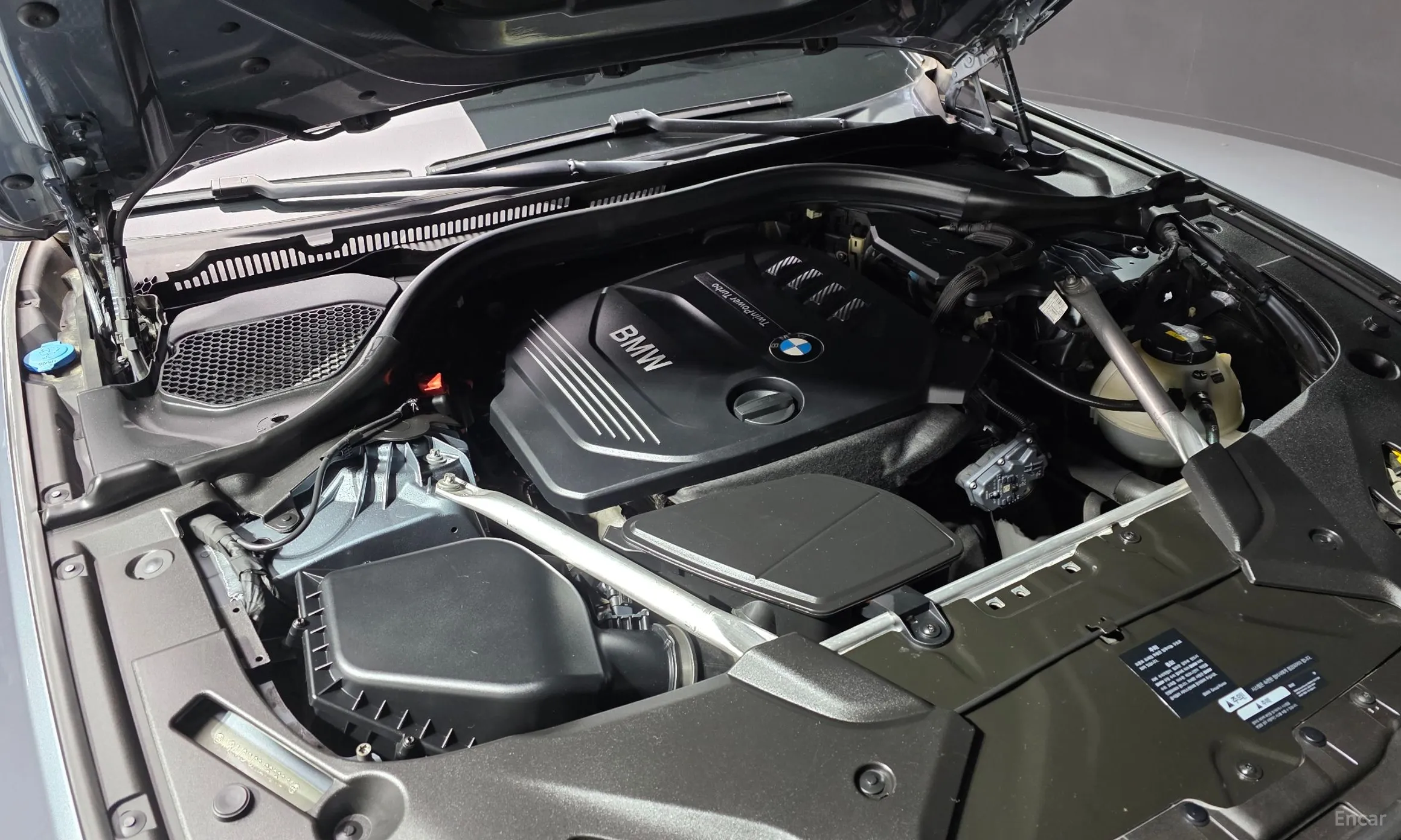 BMW 5 Series (G30) превью 6