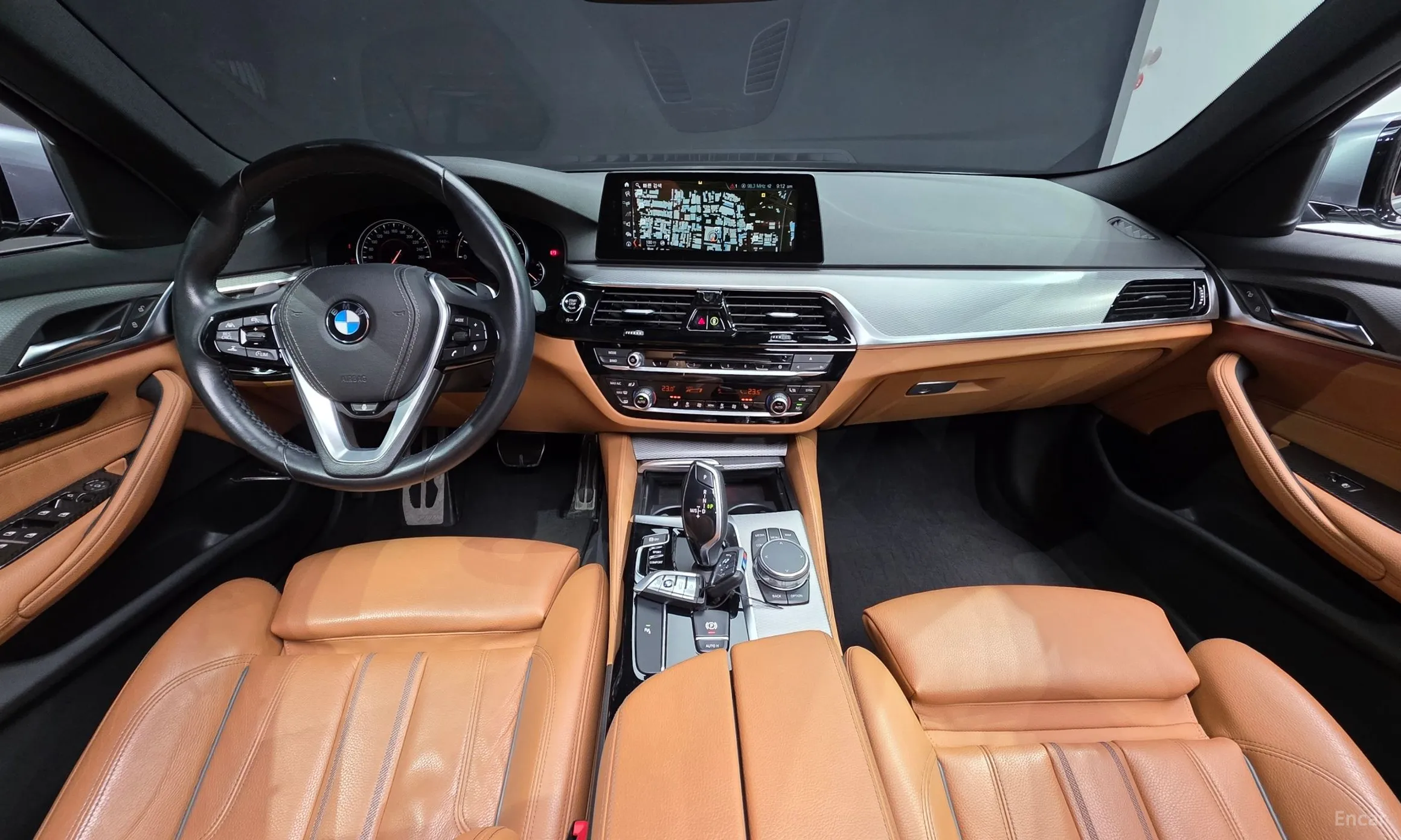 BMW 5 Series (G30) превью 7