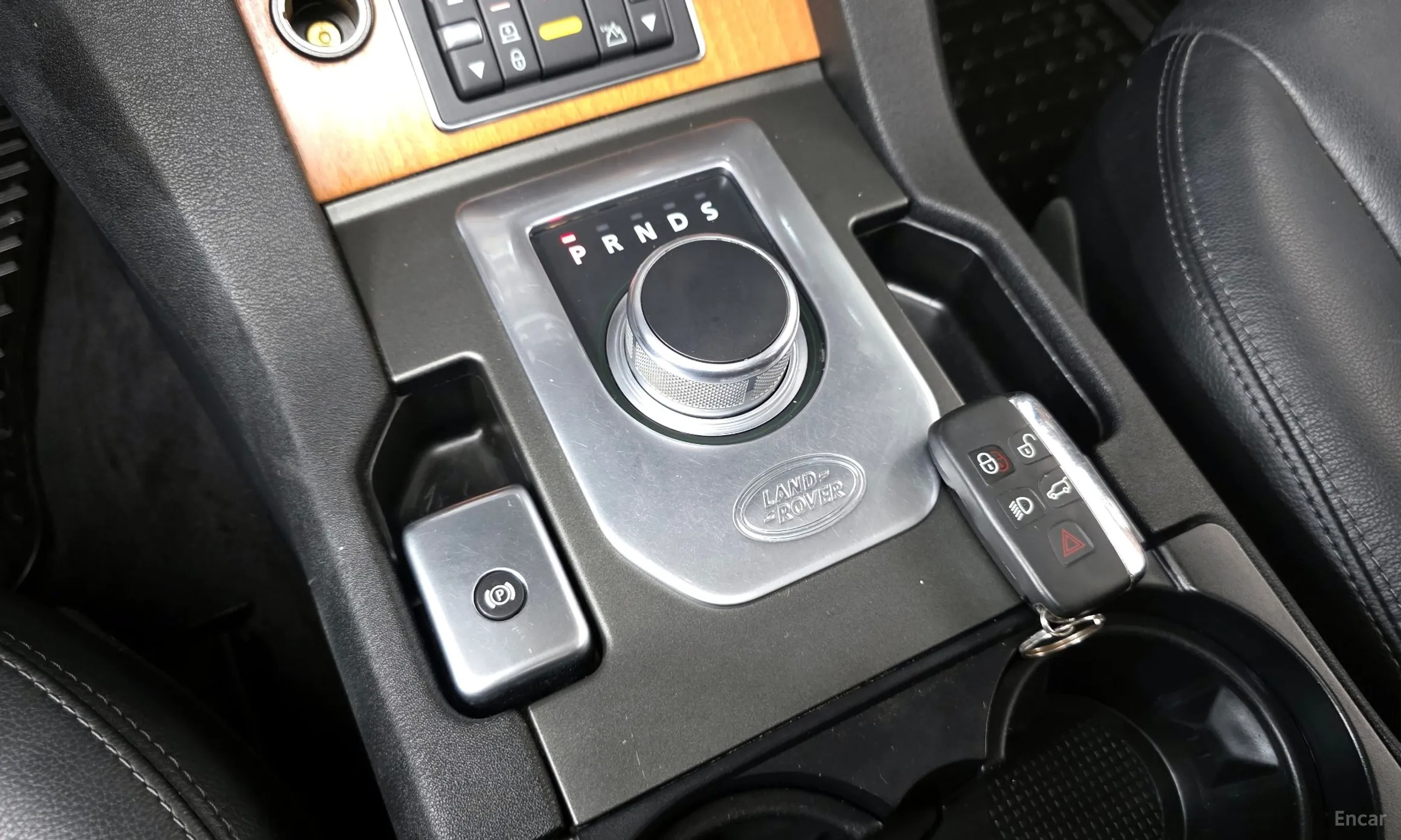 Land Rover Discovery 4 превью 9
