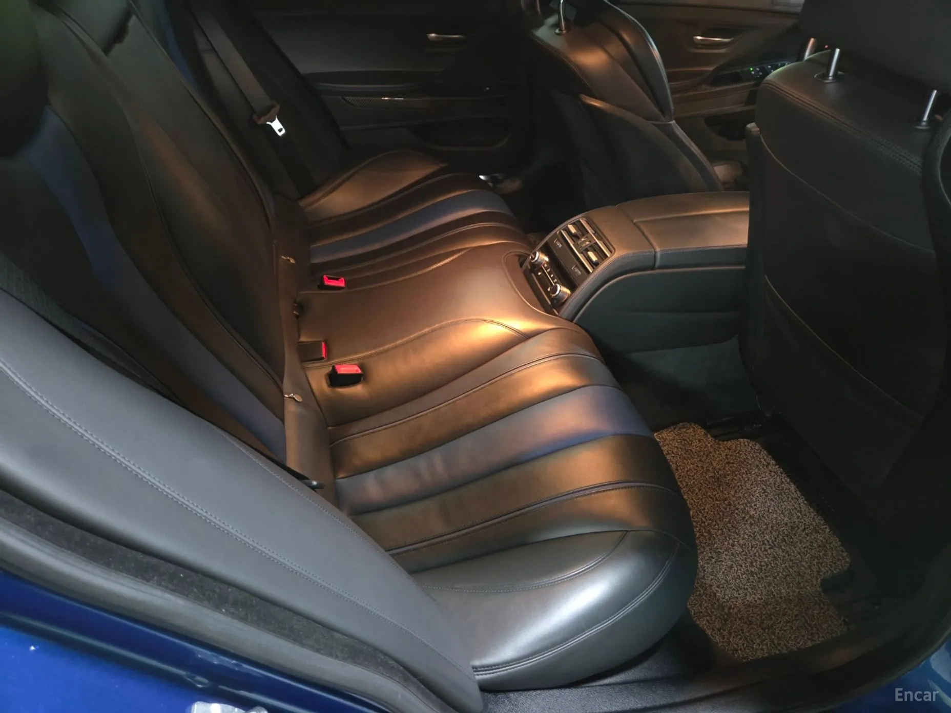 BMW 6 Series (F12) превью 13