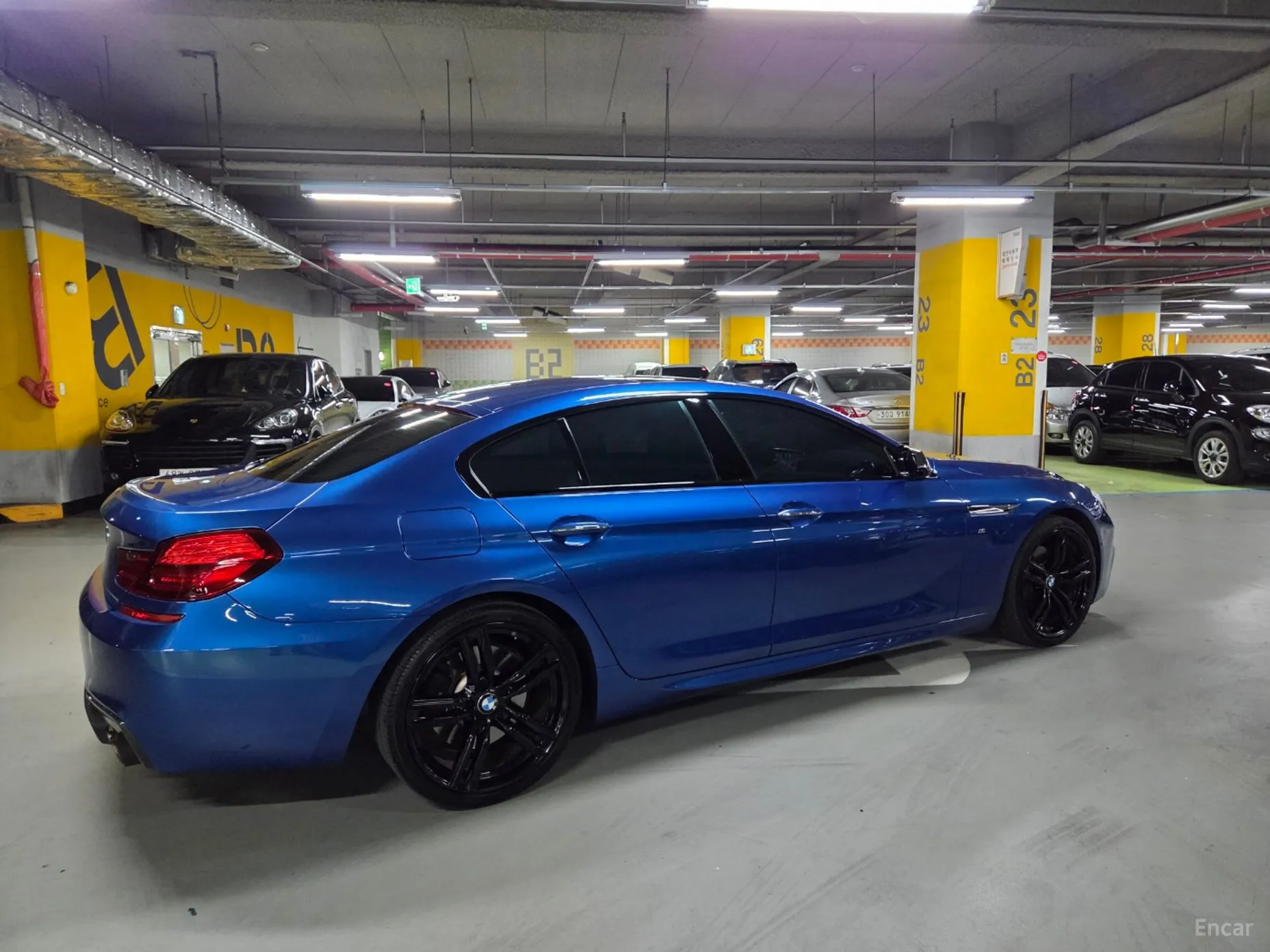 BMW 6 Series (F12) превью 16
