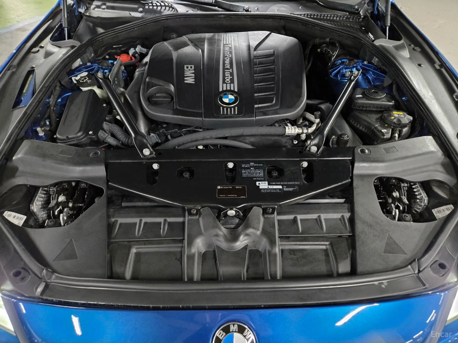 BMW 6 Series (F12) превью 6