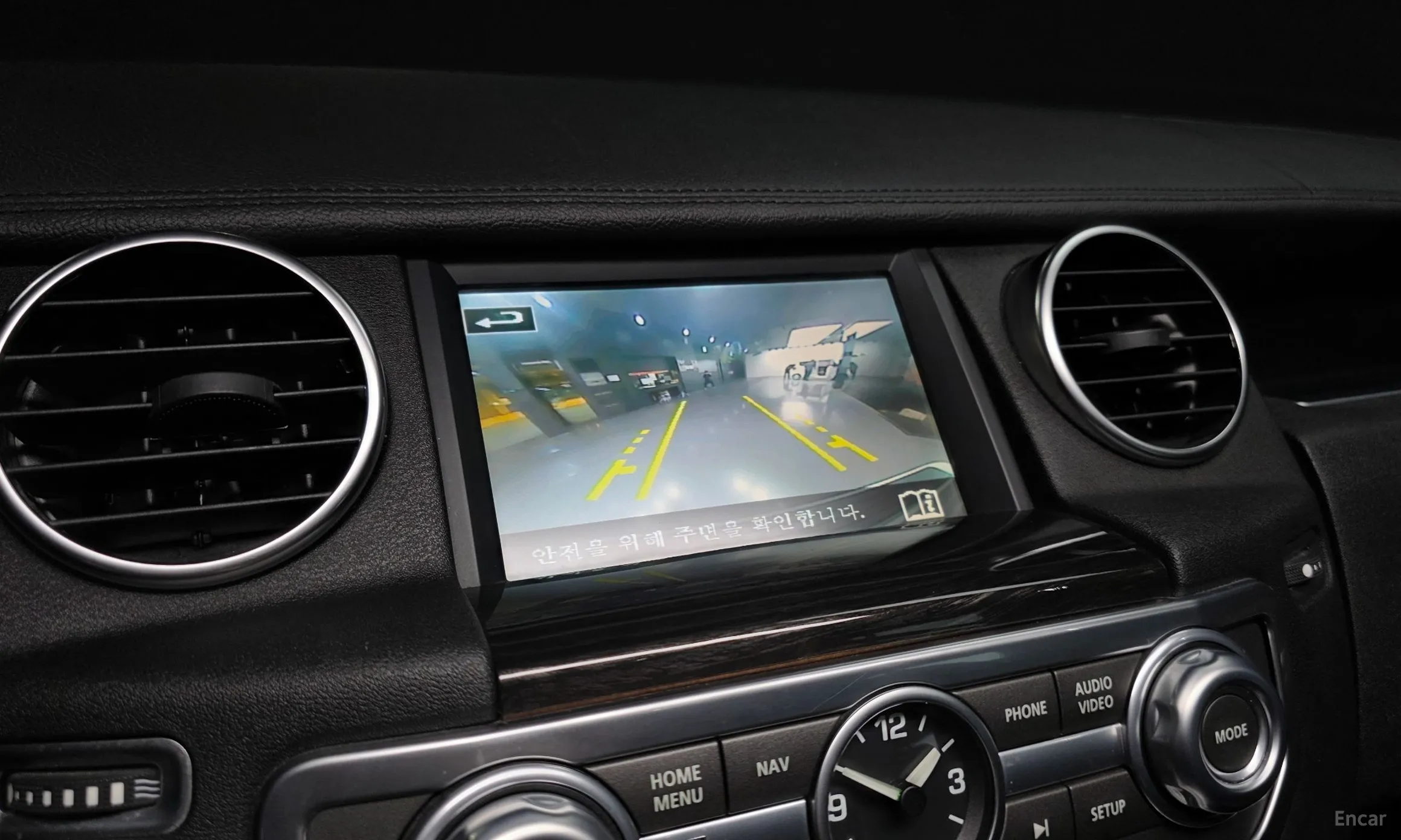Land Rover Discovery 4 превью 15