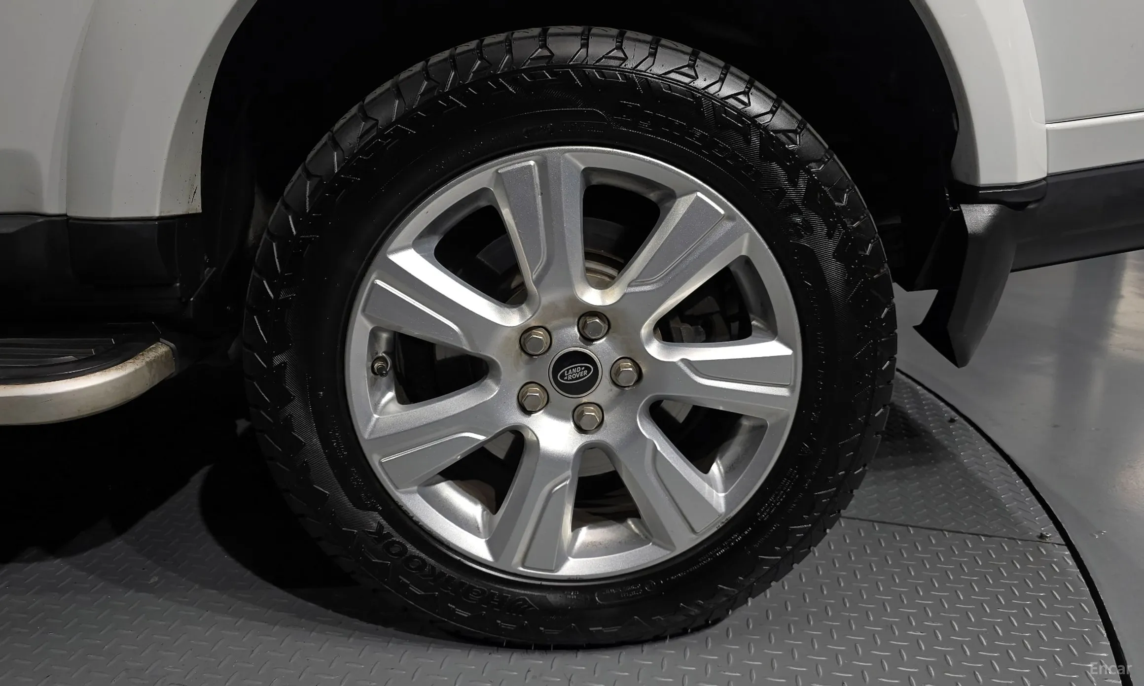 Land Rover Discovery 4 превью 5