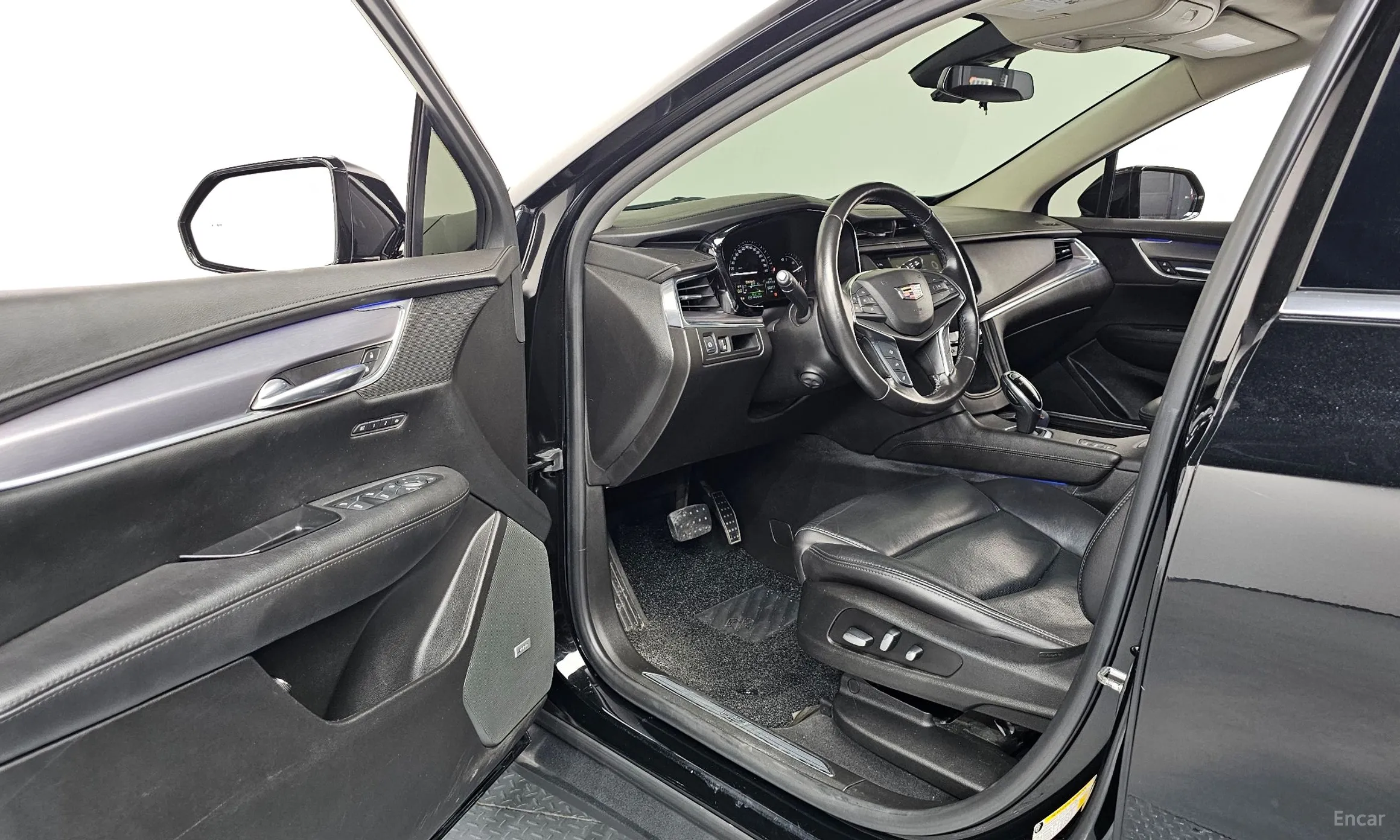 Cadillac XT5 превью 10