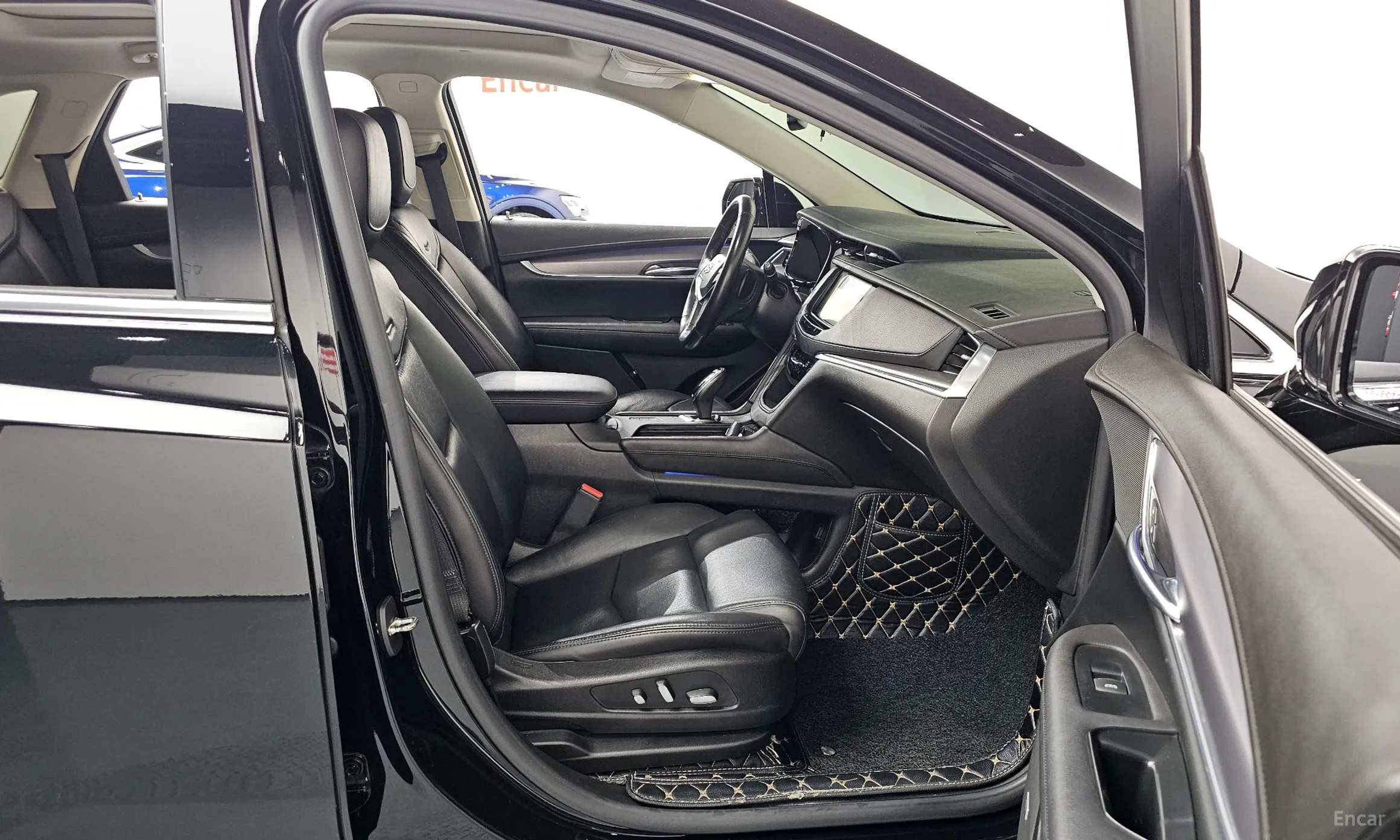 Cadillac XT5 превью 11