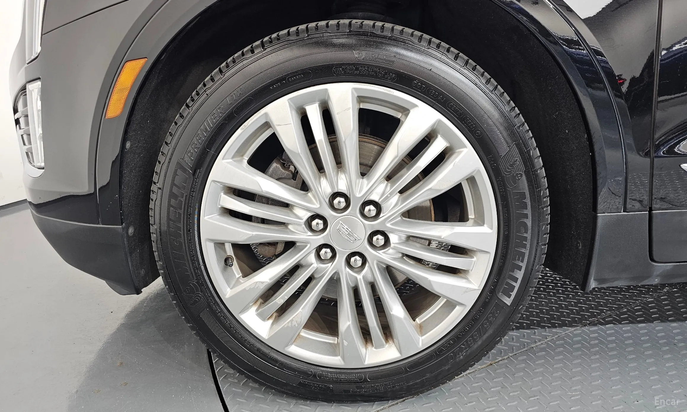 Cadillac XT5 превью 5