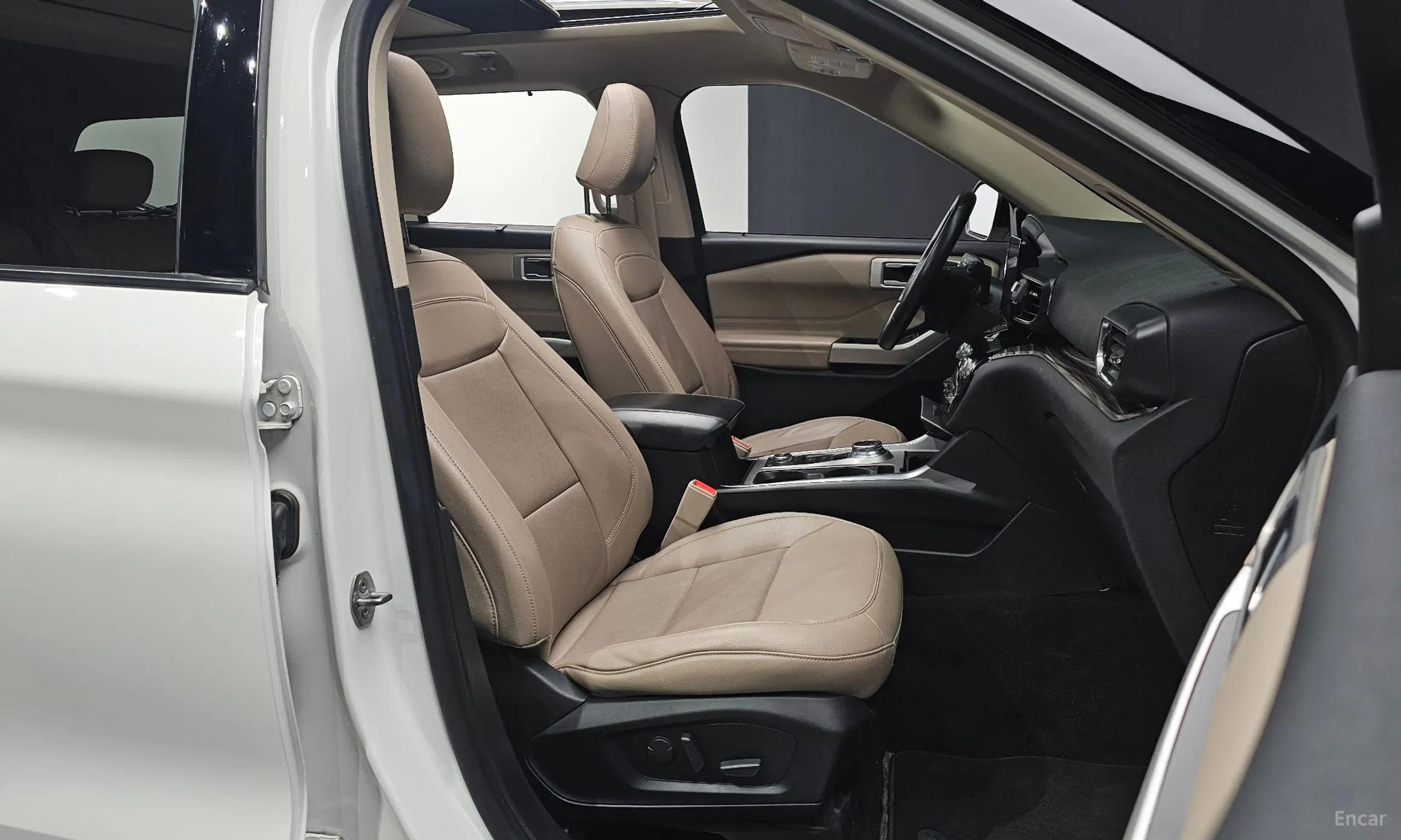 Ford Explorer 6th Generation превью 10