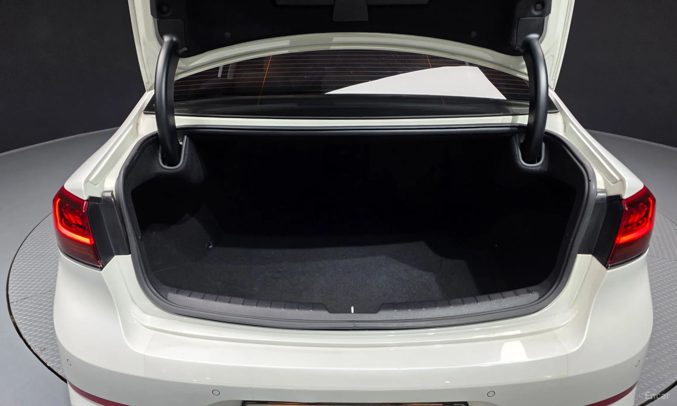 Kia K7 Premier превью 20