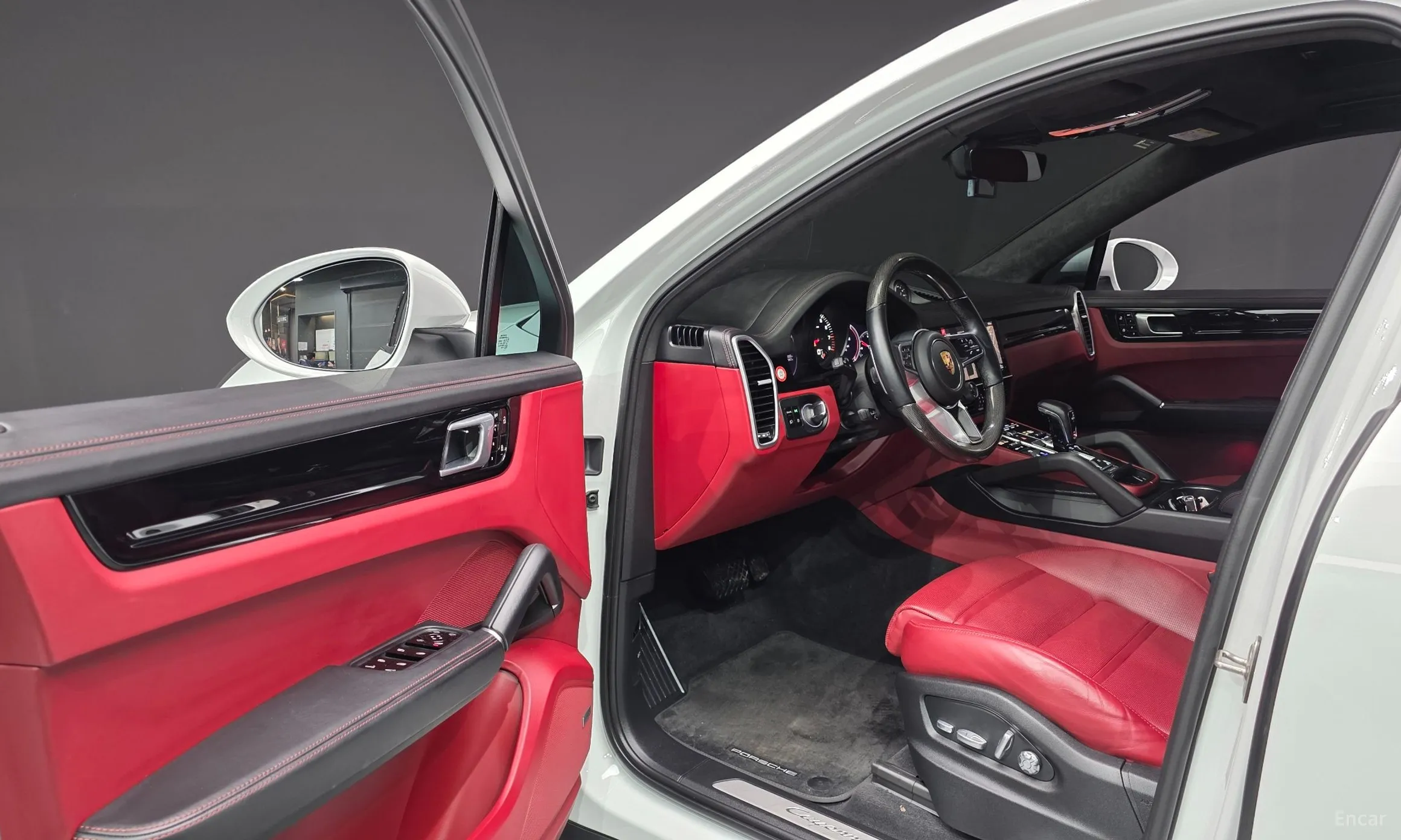 Porsche Cayenne (PO536) превью 10