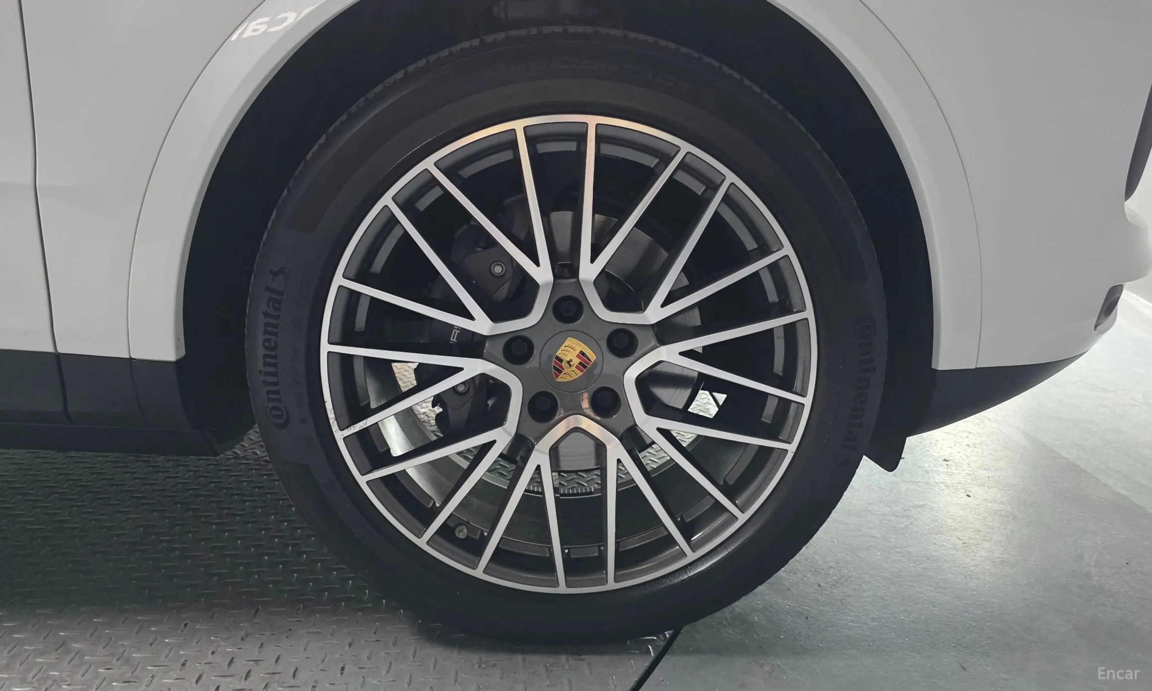 Porsche Cayenne (PO536) превью 5