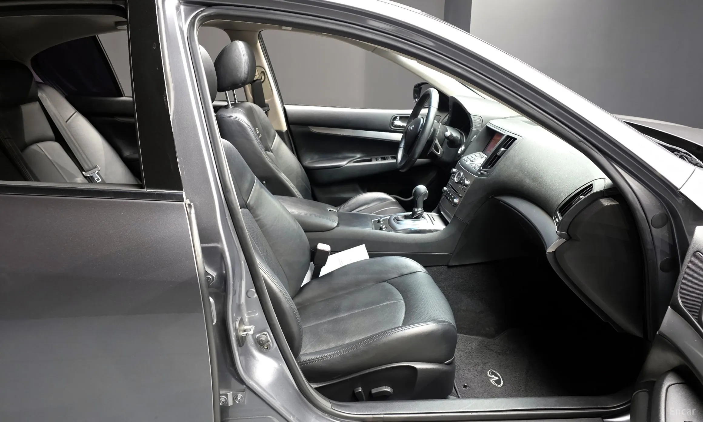 Infiniti G37 превью 10