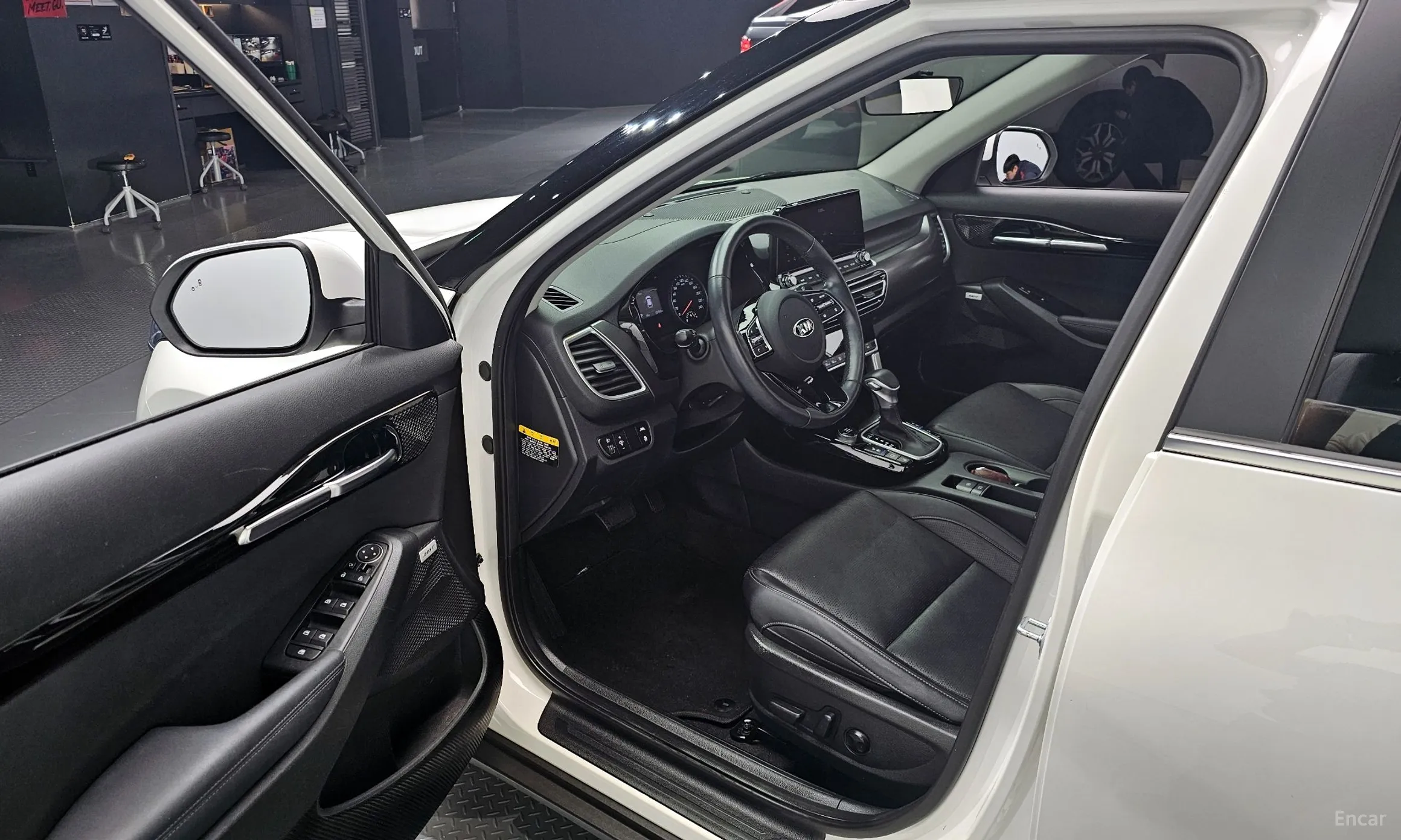Kia Seltos превью 11