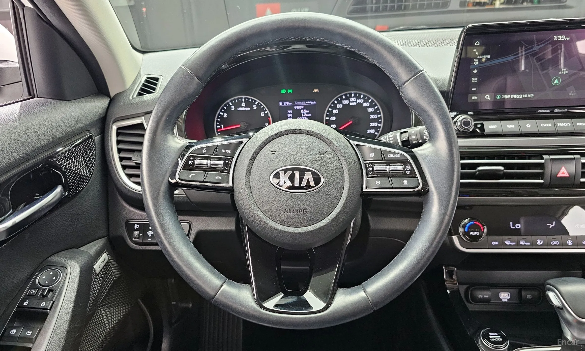 Kia Seltos превью 13