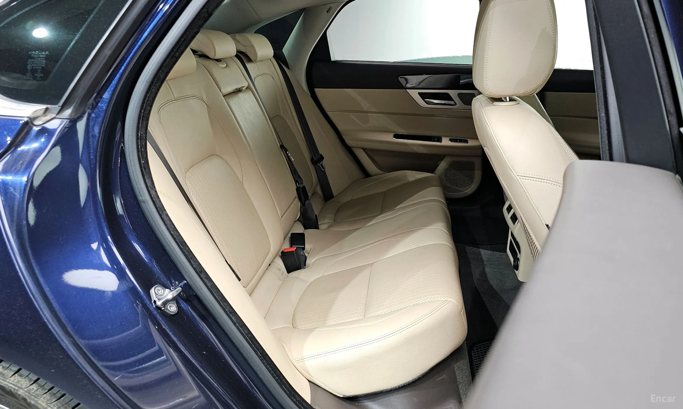 Jaguar XF (x260) превью 12