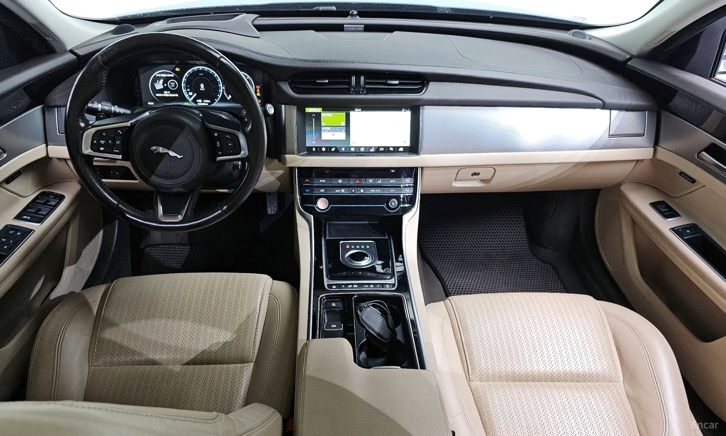 Jaguar XF (x260) превью 7