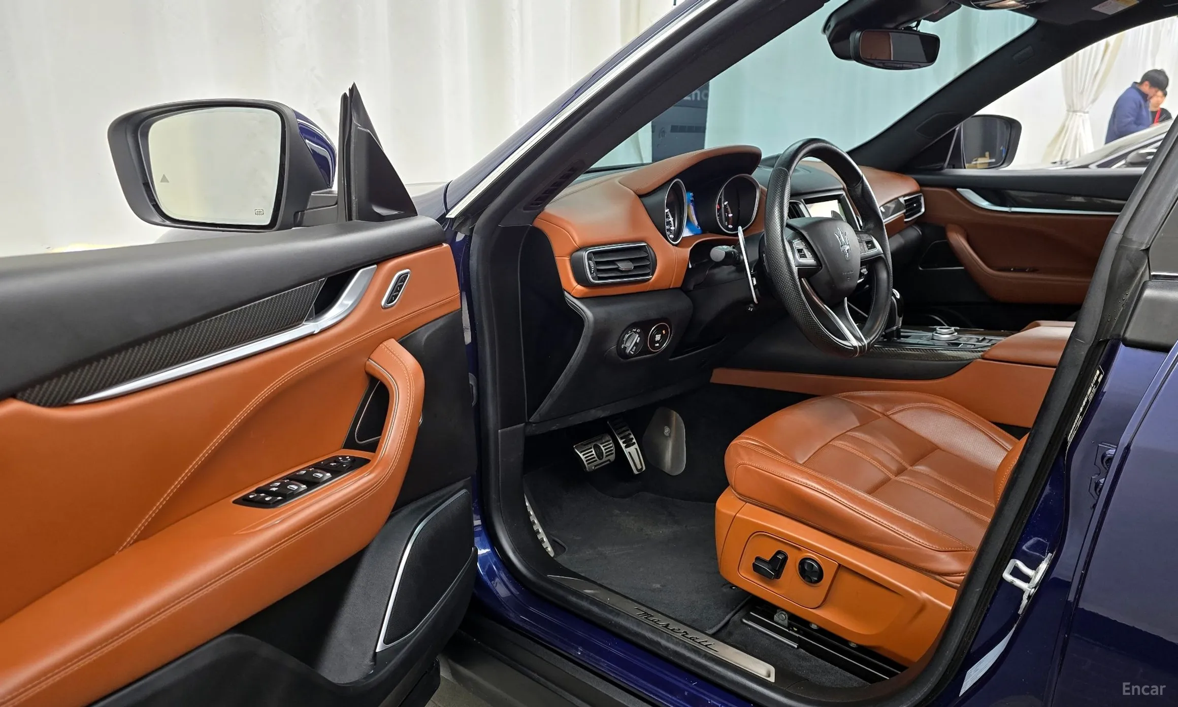 Maserati Levante превью 10