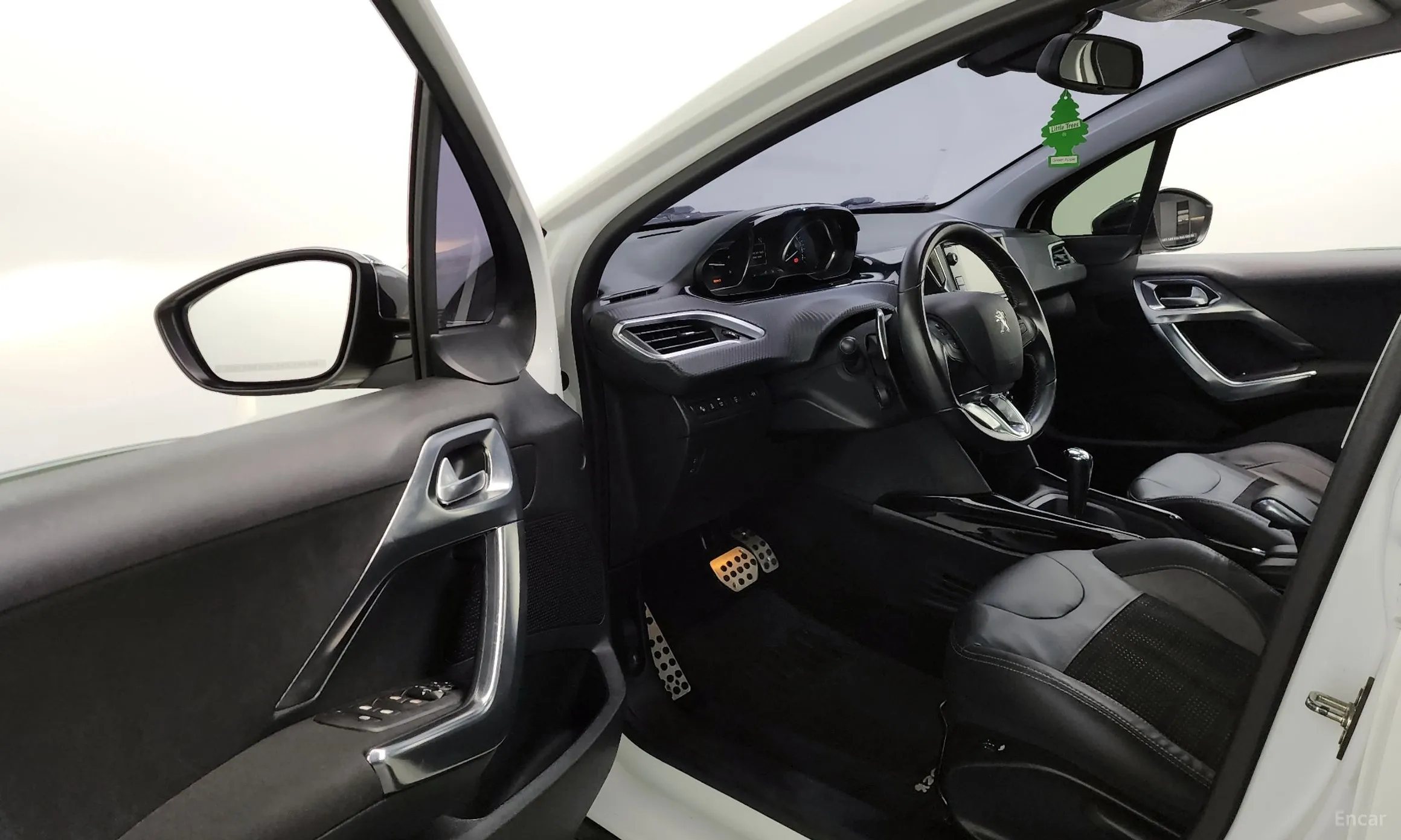Peugeot 2008. превью 10