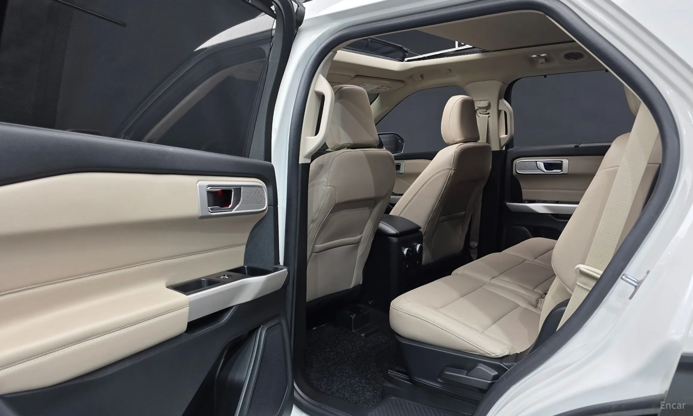 Ford Explorer 6th Generation превью 17