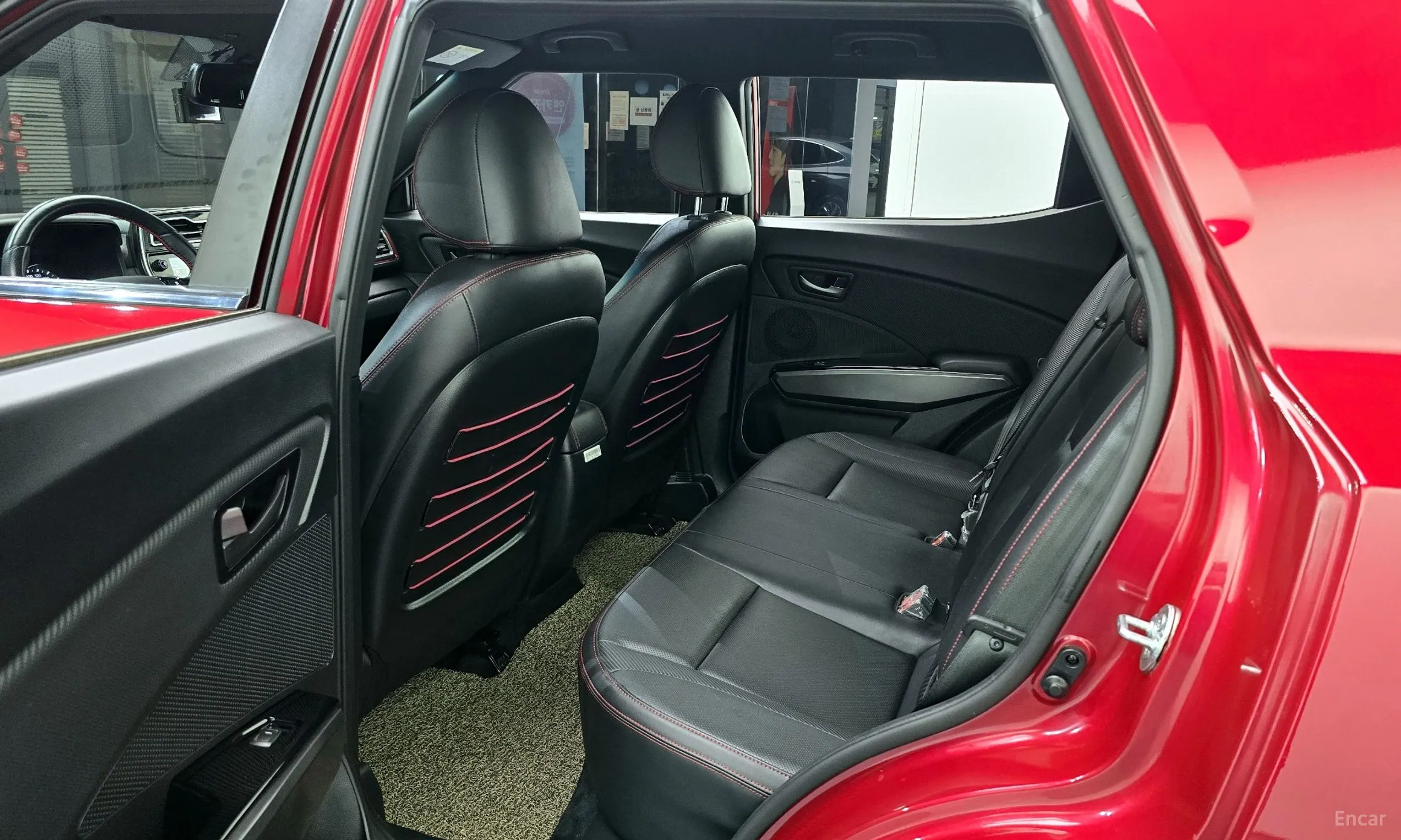 KG Mobility (SsangYong) Berry New Tivoli превью 13