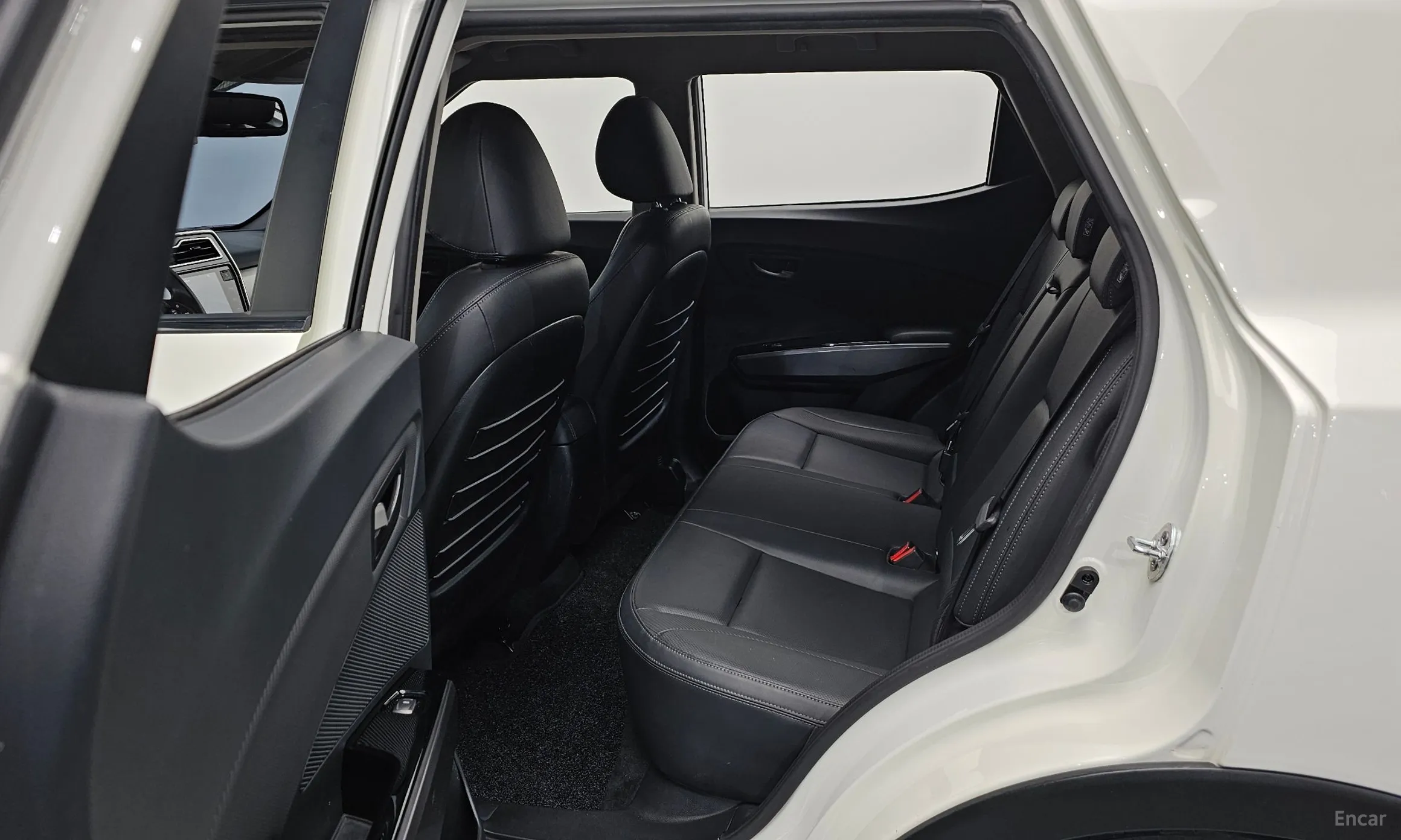 KG Mobility (SsangYong) Berry New Tivoli превью 11