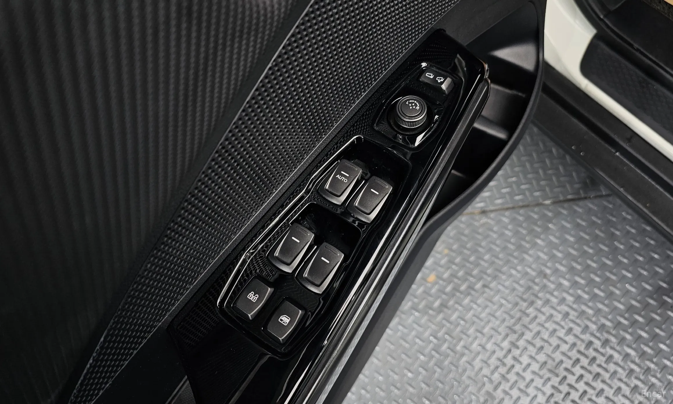 KG Mobility (SsangYong) Berry New Tivoli превью 14