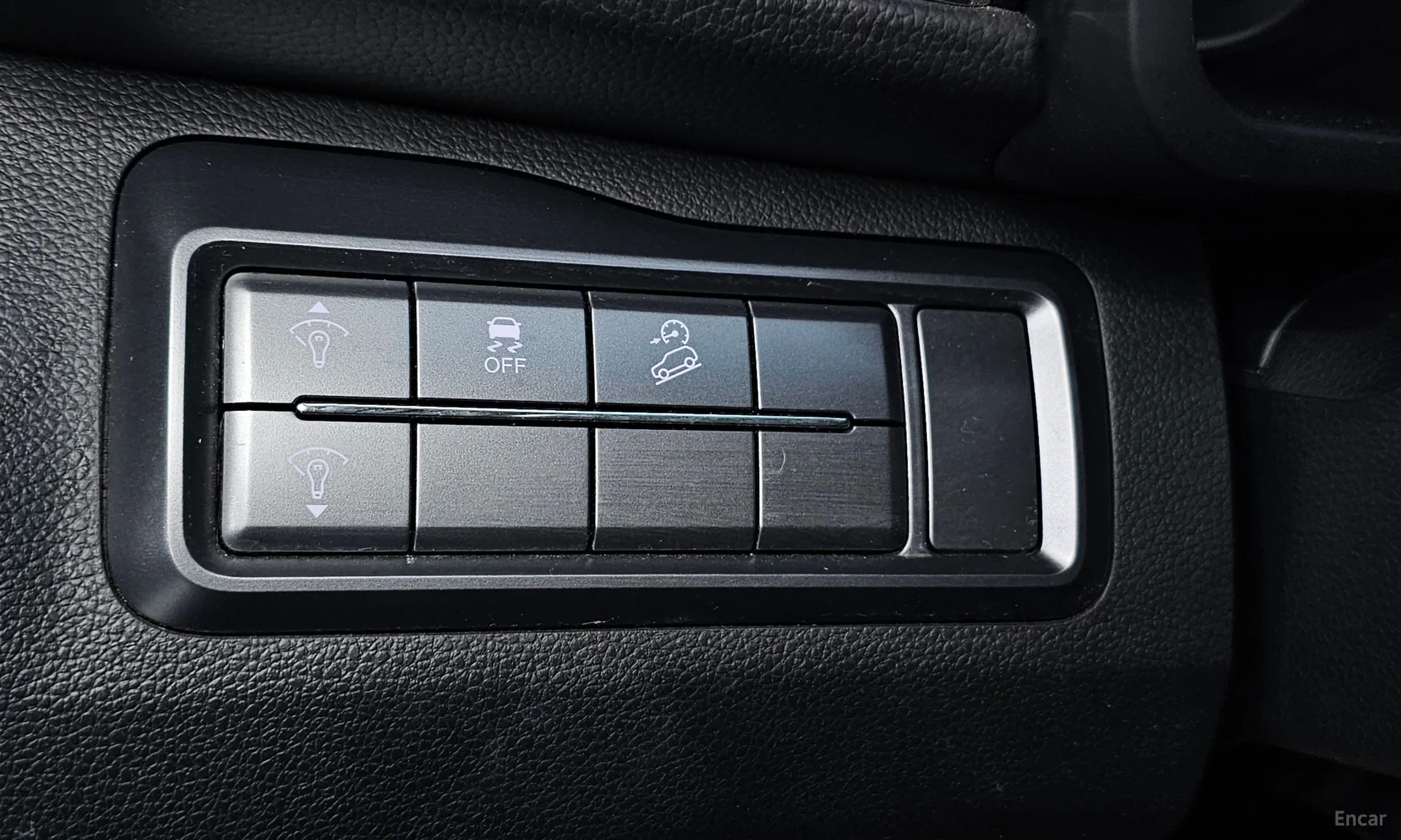 KG Mobility (SsangYong) Berry New Tivoli превью 15