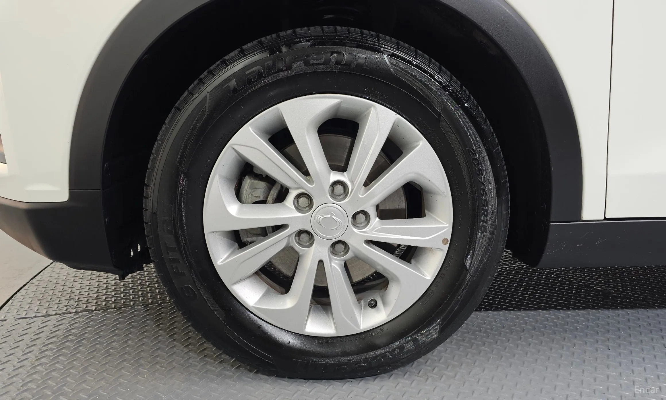 KG Mobility (SsangYong) Berry New Tivoli превью 5