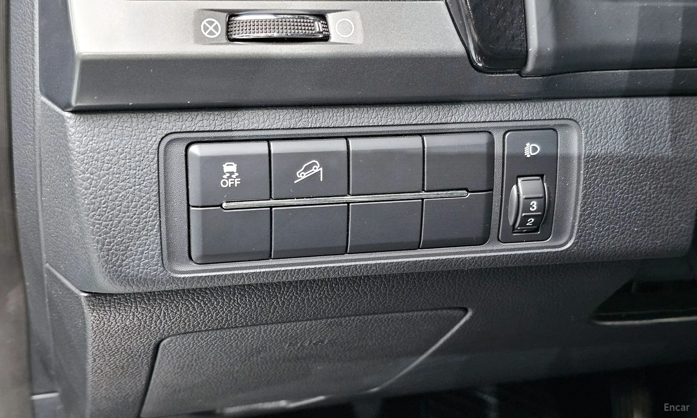 KG Mobility (SsangYong) Rexton Sports превью 14
