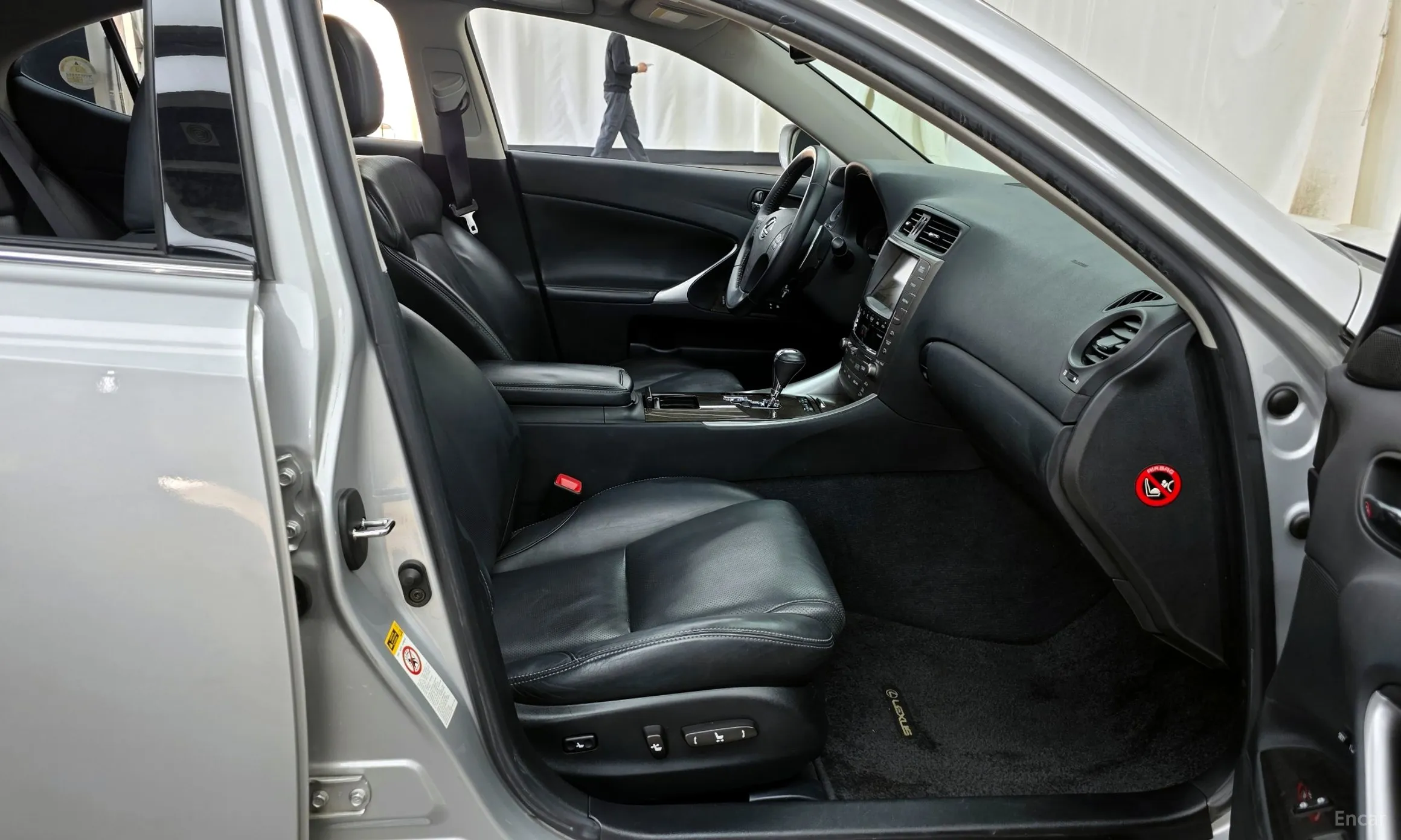 Lexus IS250 превью 11