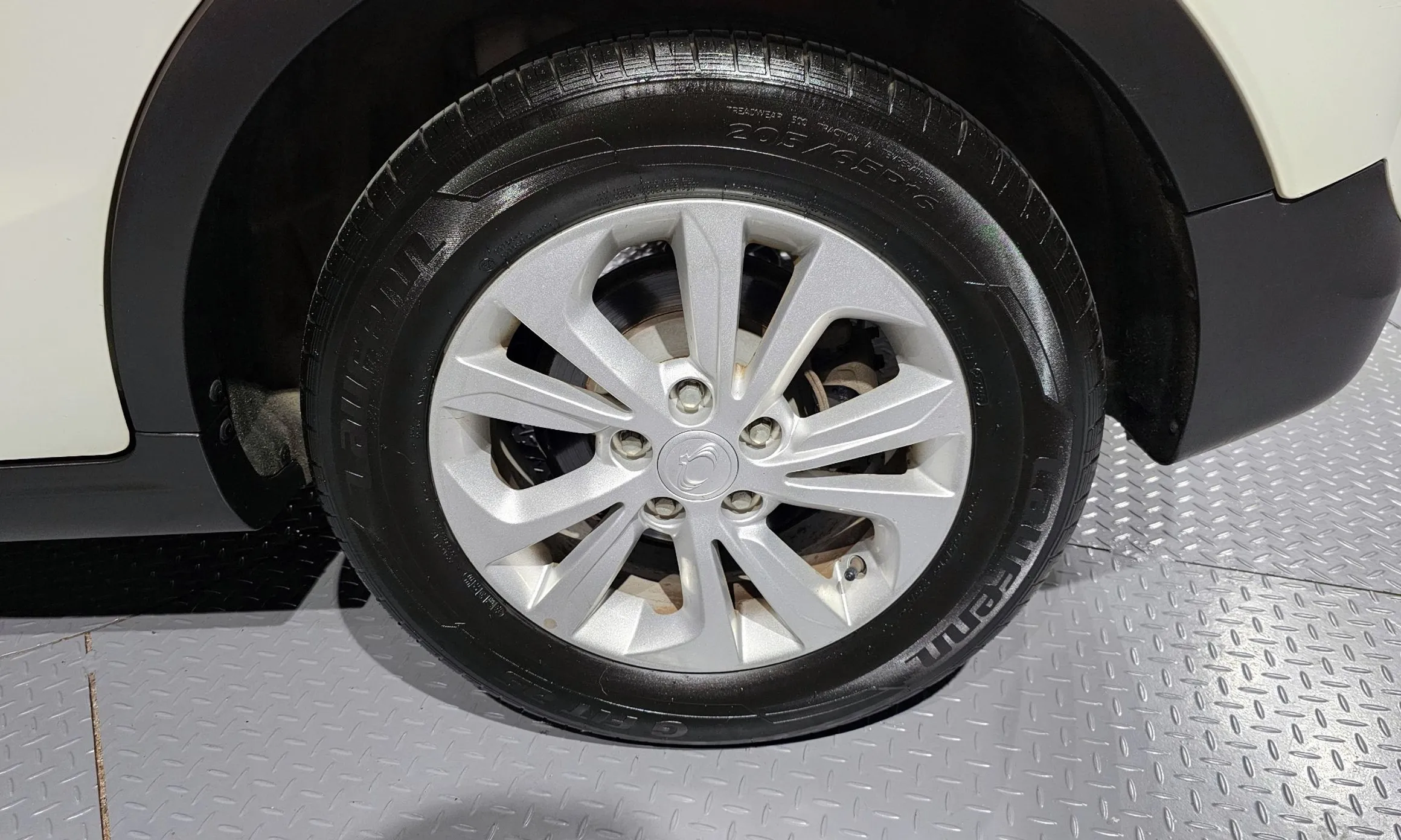 KG Mobility (SsangYong) Berry New Tivoli превью 5