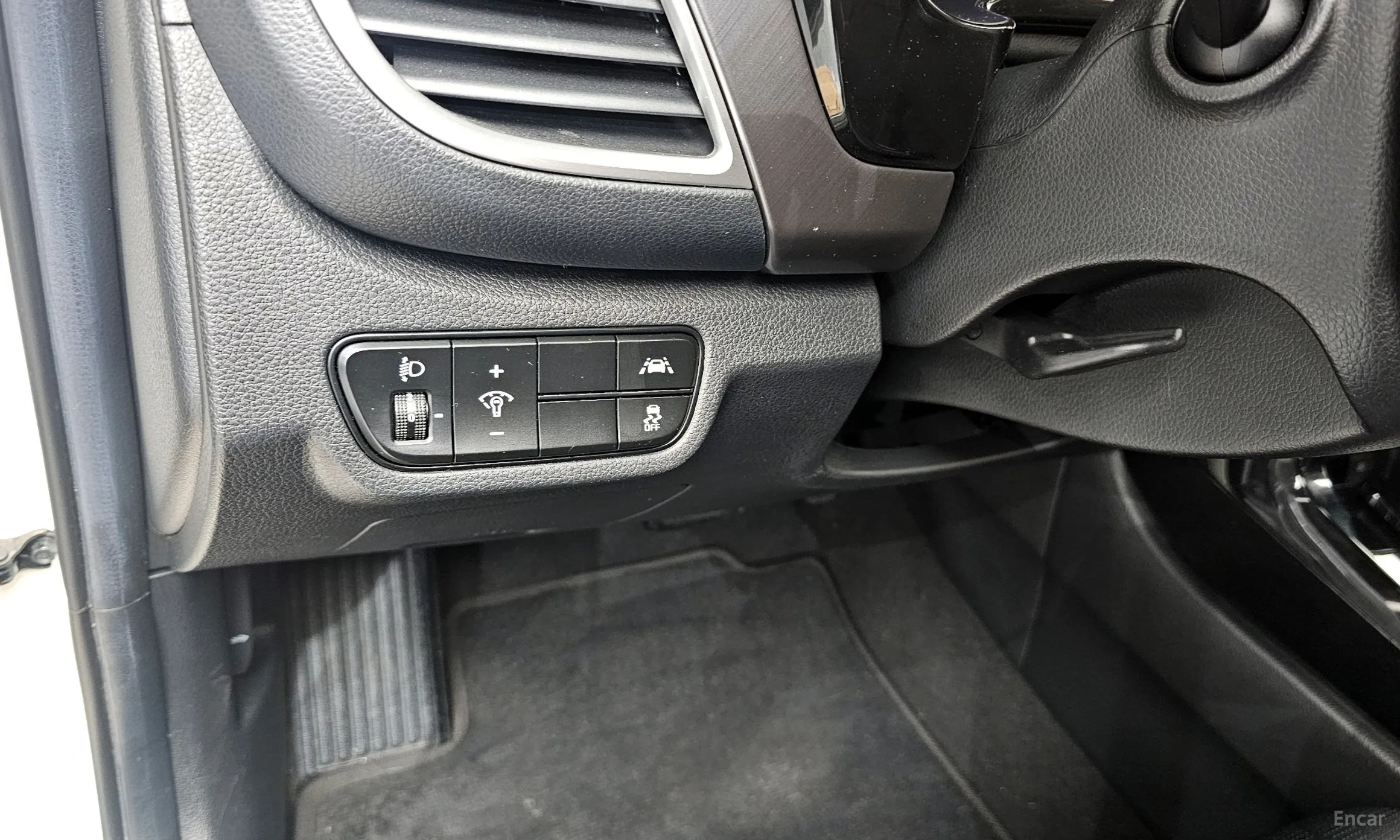 Kia Seltos превью 15