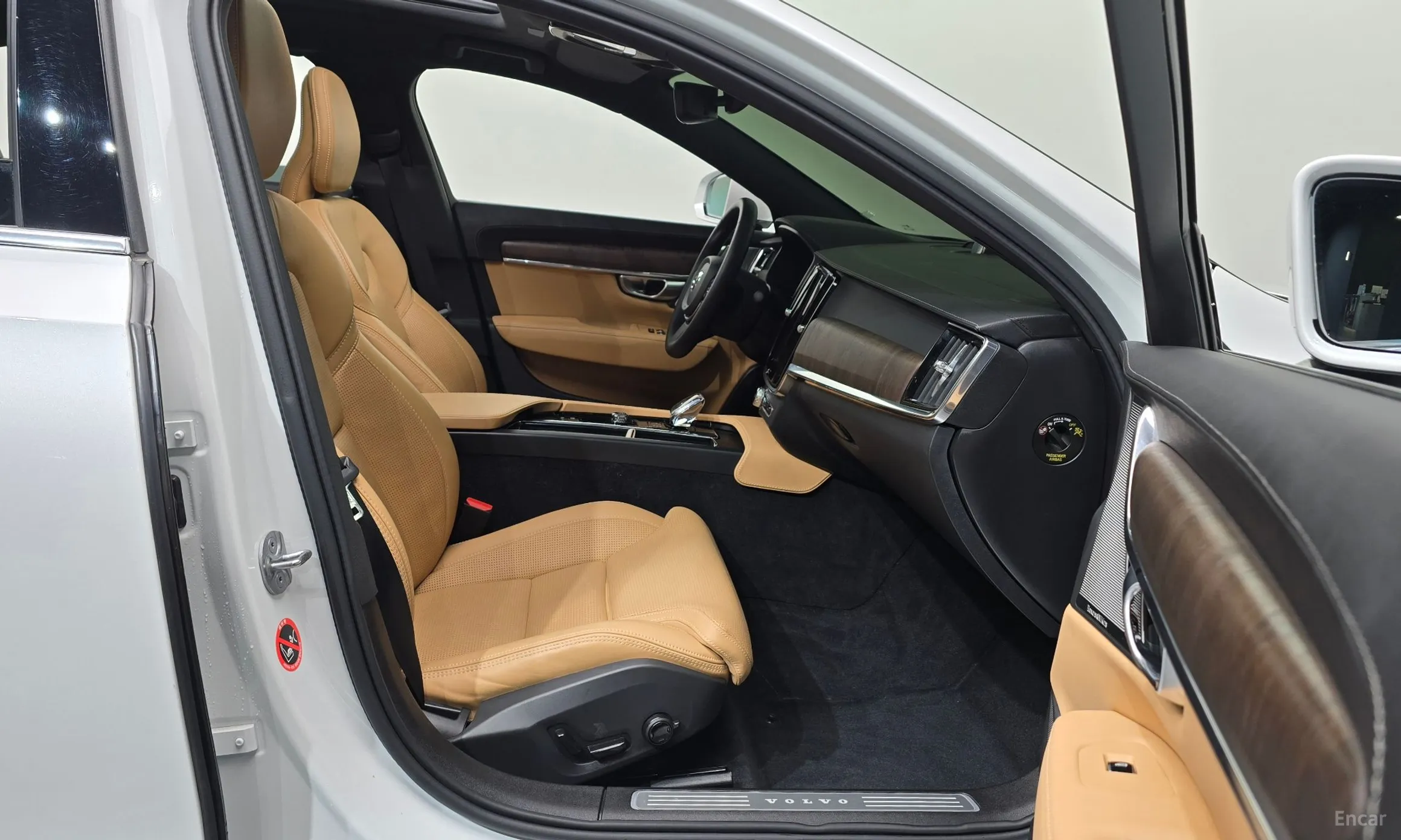Volvo S90 превью 11