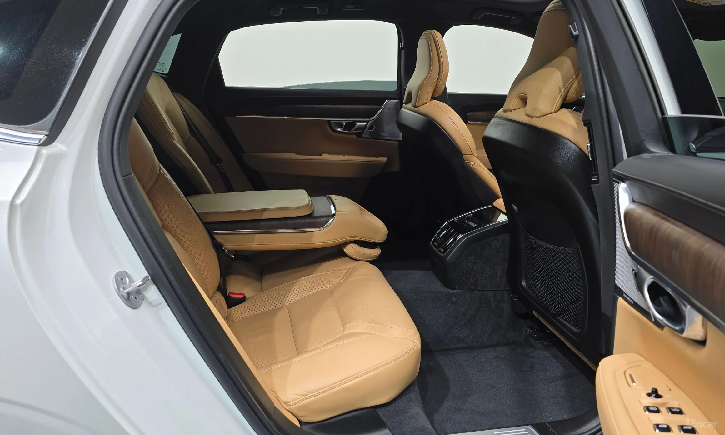 Volvo S90 превью 12