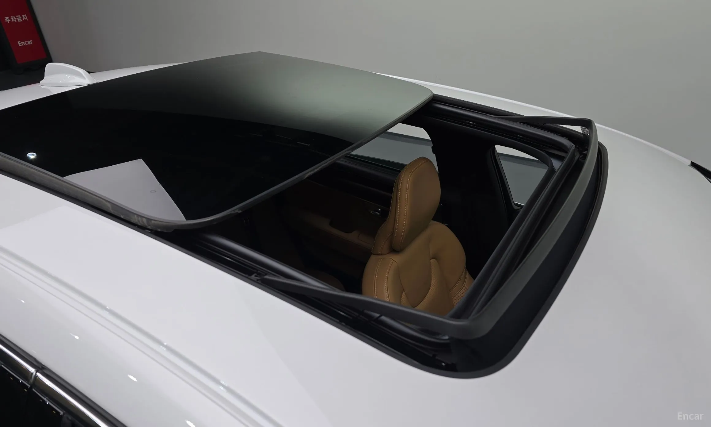Volvo S90 превью 18