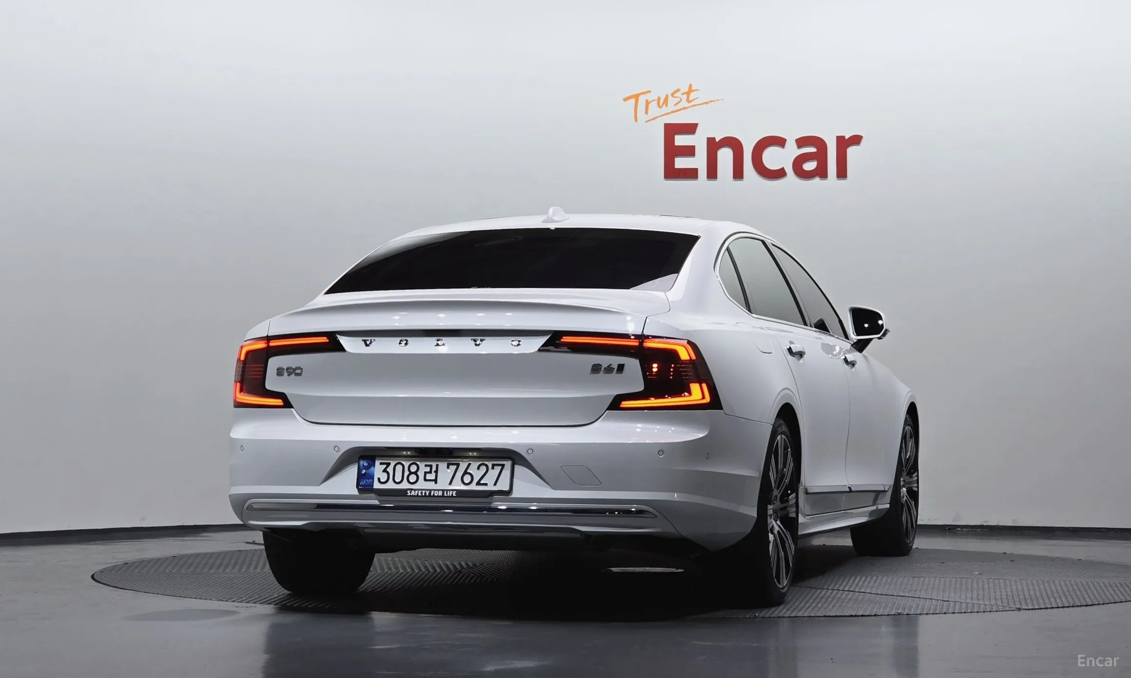 Volvo S90 превью 4