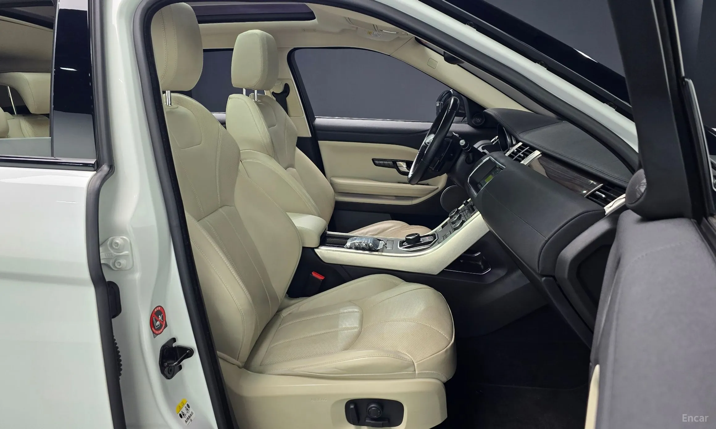 Land Rover Range Rover Evoque превью 10