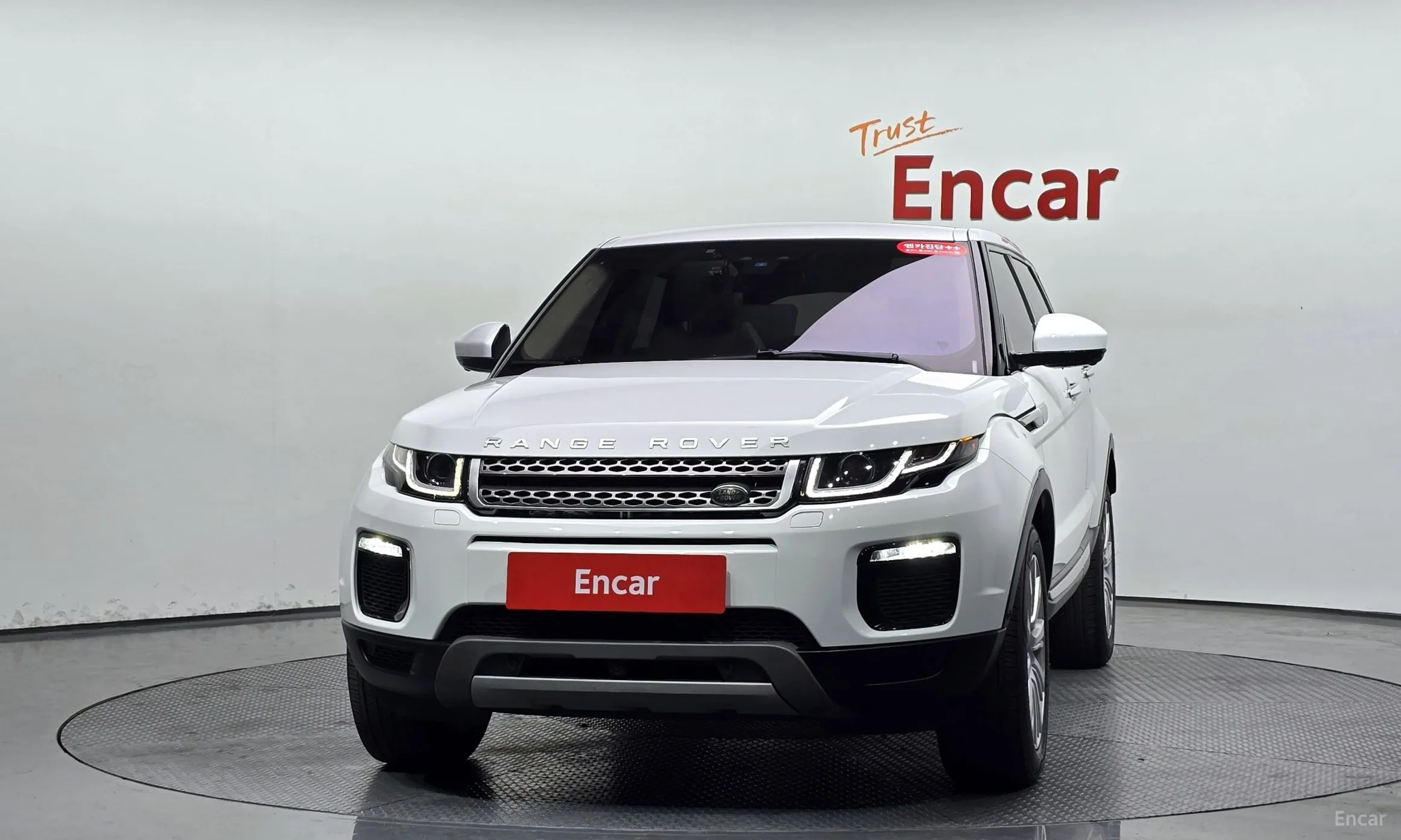 Land Rover Range Rover Evoque превью 3
