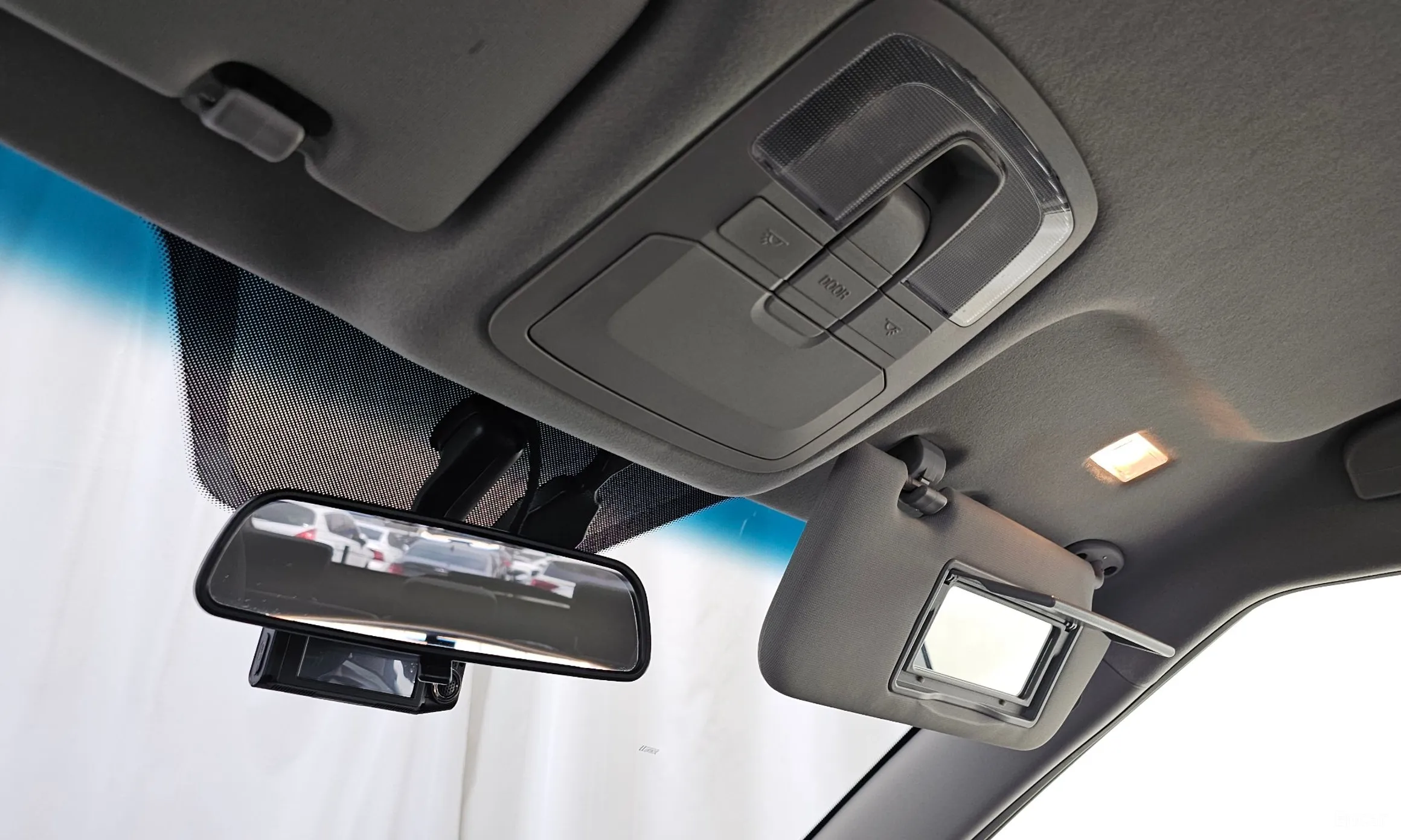 KG Mobility (SsangYong) Tivoli, Lazio превью 17