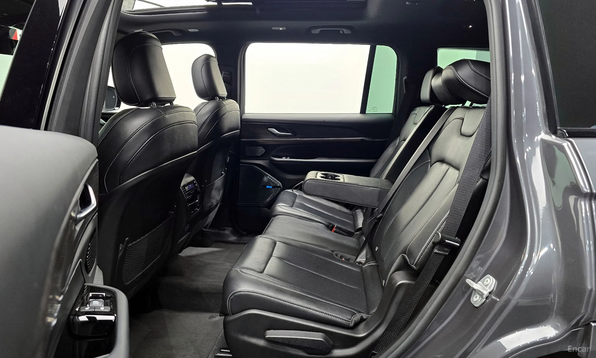Jeep Grand Cherokee (WL) превью 12