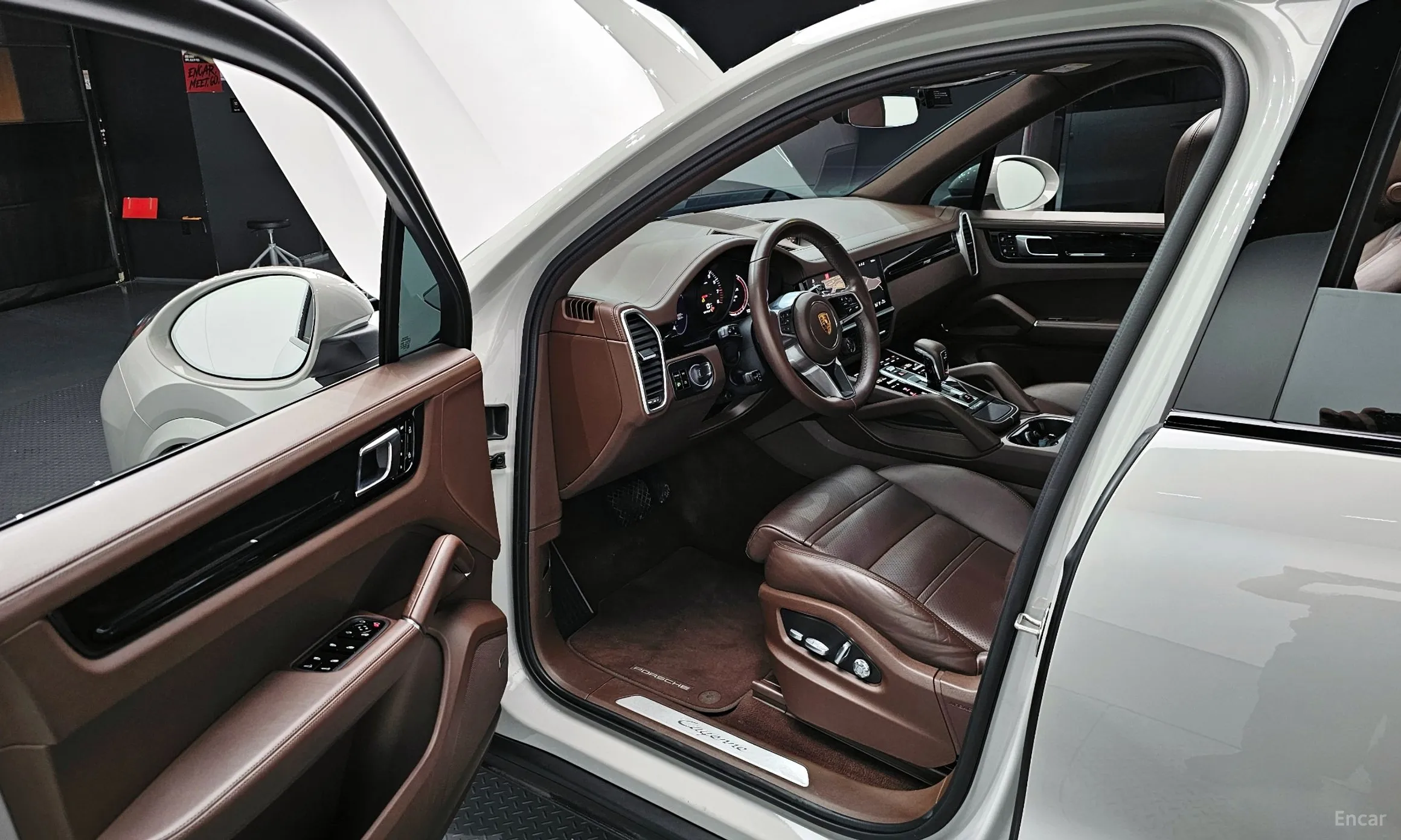 Porsche Cayenne (PO536) превью 11
